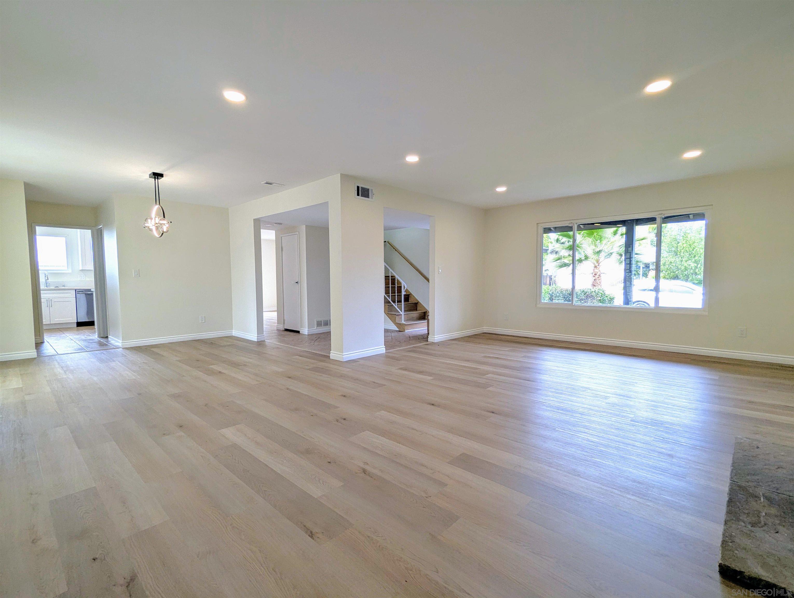 8635 Regner Ct