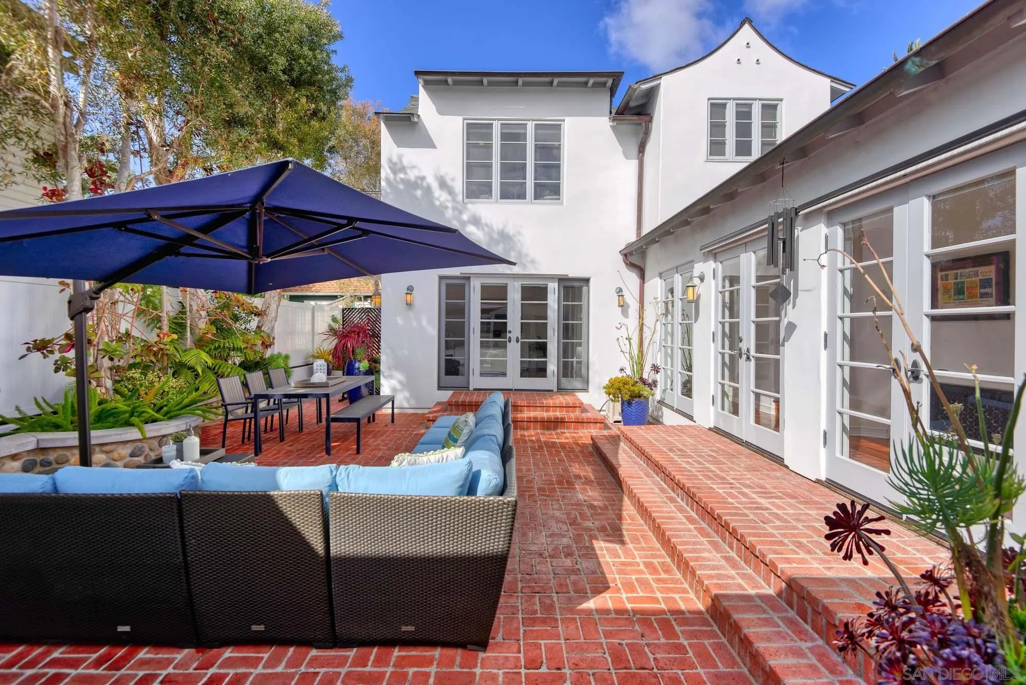 La Jolla, California 92037, United States, 4 Bedrooms Bedrooms, ,4 BathroomsBathrooms,Residential,Active,116544