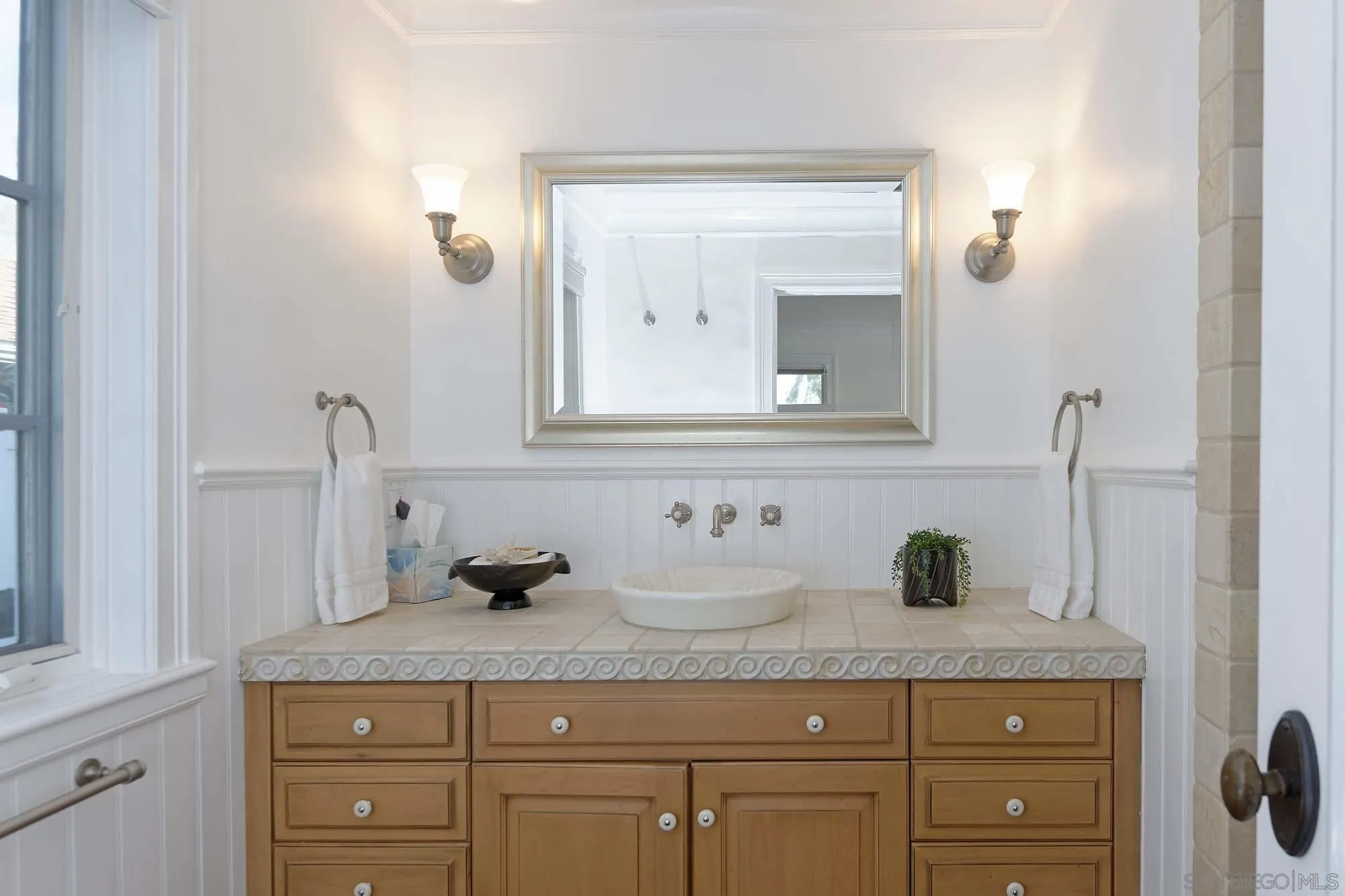 La Jolla, California 92037, United States, 4 Bedrooms Bedrooms, ,4 BathroomsBathrooms,Residential,Active,116544