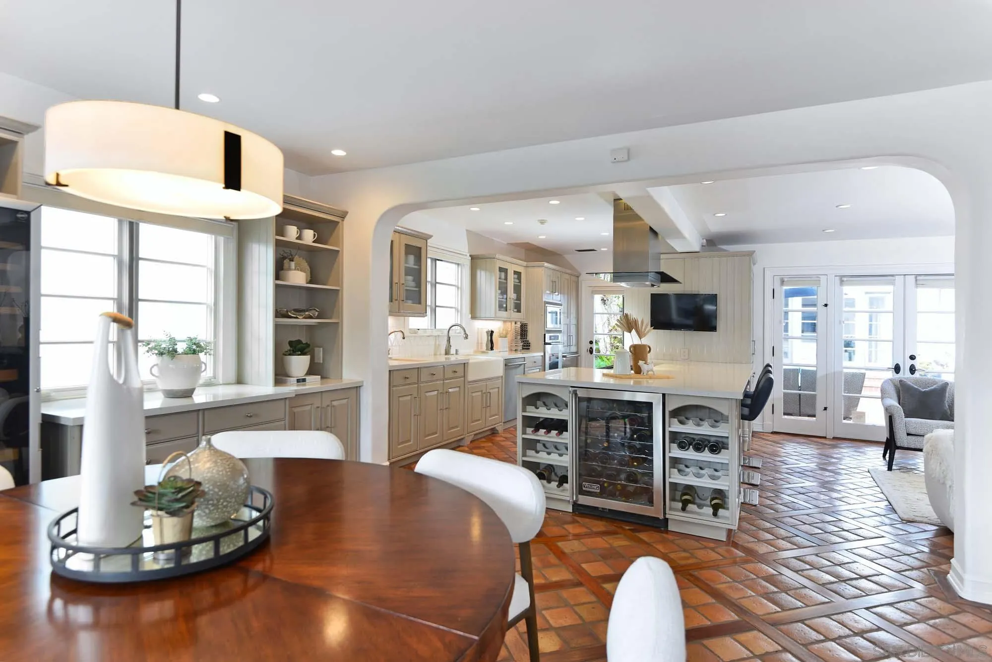 La Jolla, California 92037, United States, 4 Bedrooms Bedrooms, ,4 BathroomsBathrooms,Residential,Active,116544