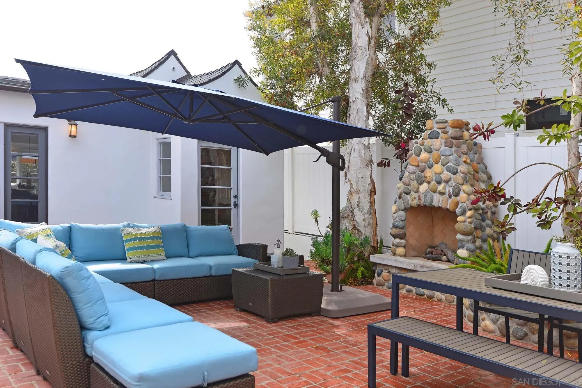 La Jolla, California 92037, United States, 4 Bedrooms Bedrooms, ,4 BathroomsBathrooms,Residential,Active,116544