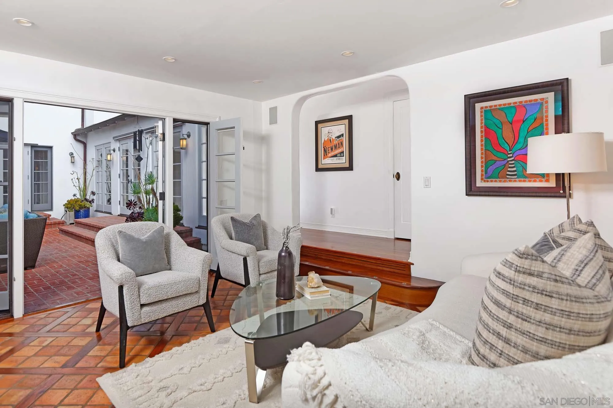 La Jolla, California 92037, United States, 4 Bedrooms Bedrooms, ,4 BathroomsBathrooms,Residential,Active,116544