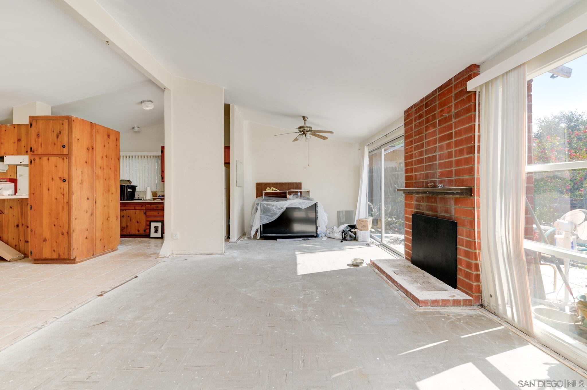 3413 Rollsreach Dr