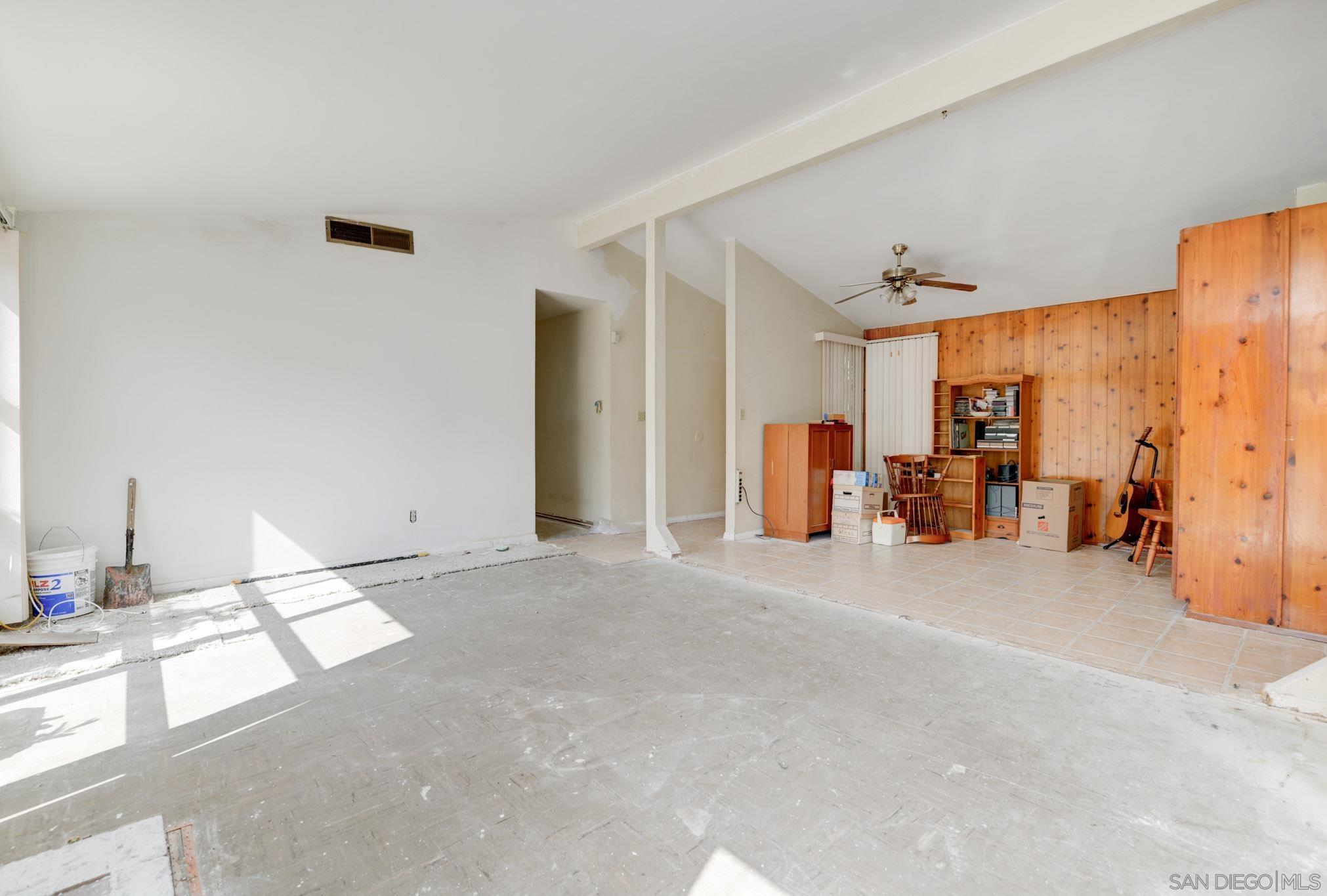 3413 Rollsreach Dr