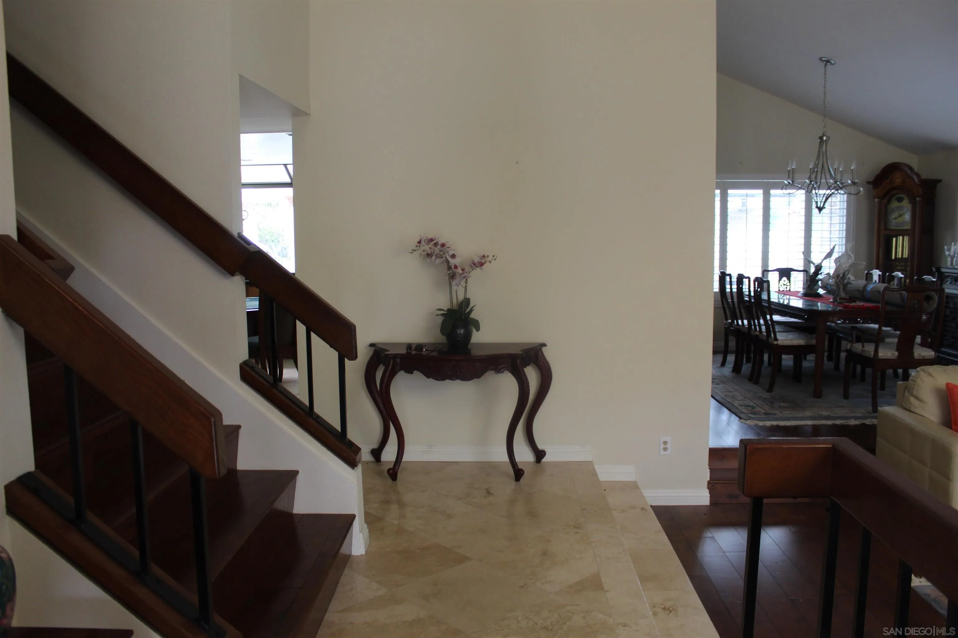 El Cajon, California 92019, United States, 4 Bedrooms Bedrooms, ,3 BathroomsBathrooms,Residential,Pending,148240