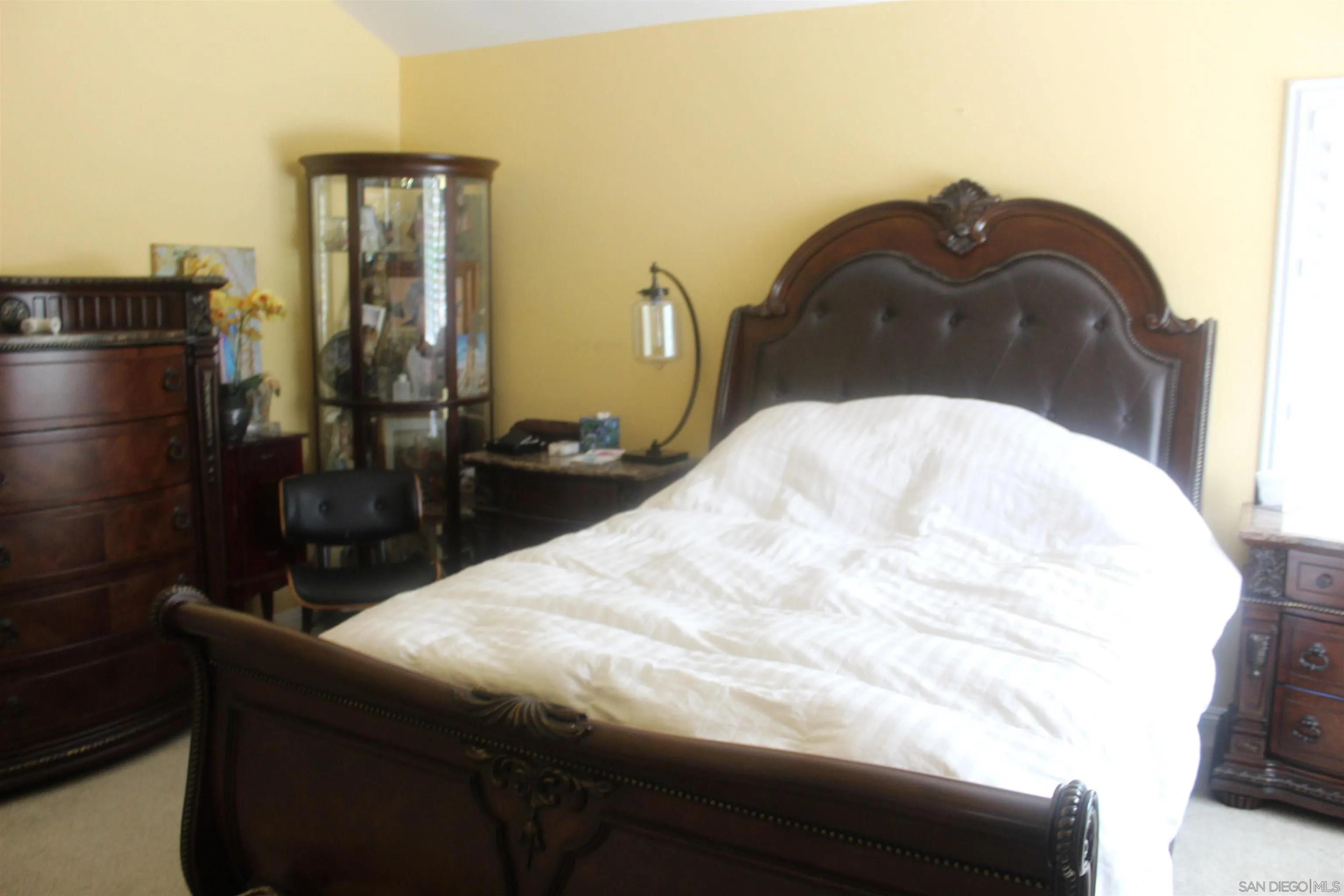 El Cajon, California 92019, United States, 4 Bedrooms Bedrooms, ,3 BathroomsBathrooms,Residential,Pending,148240