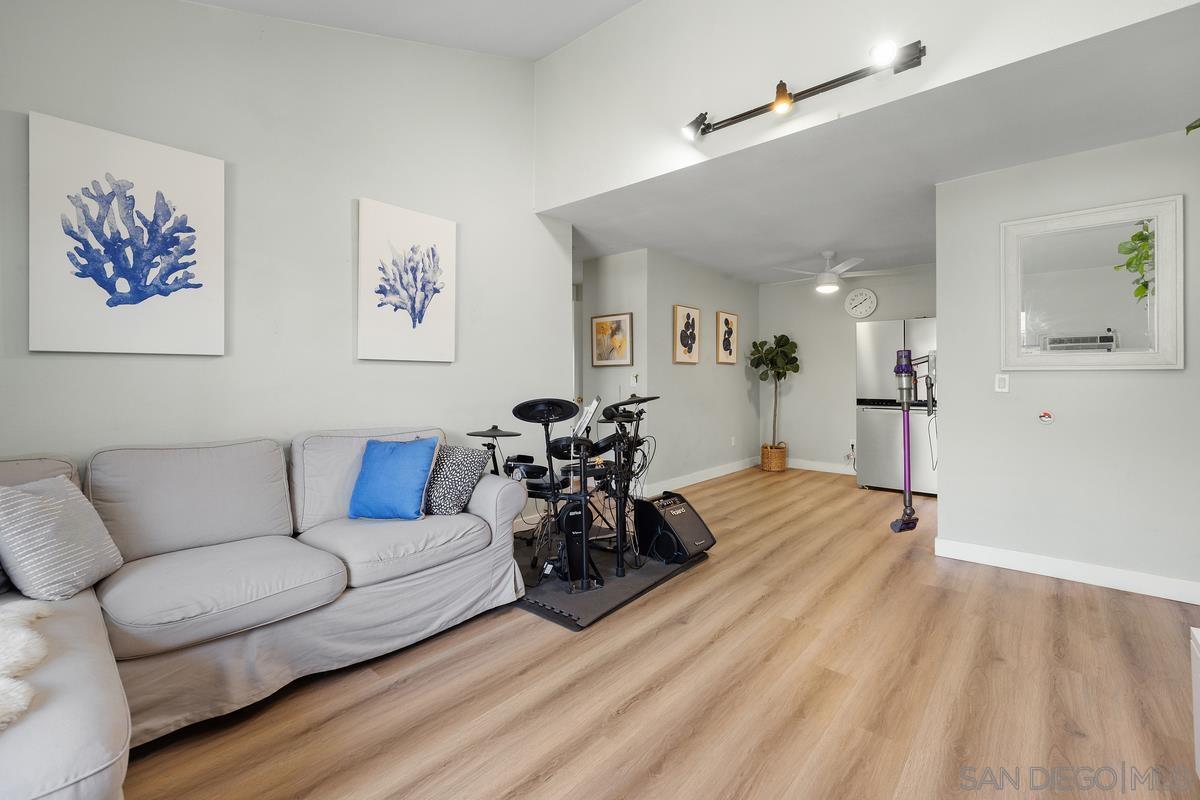10284 Black Mountain 200