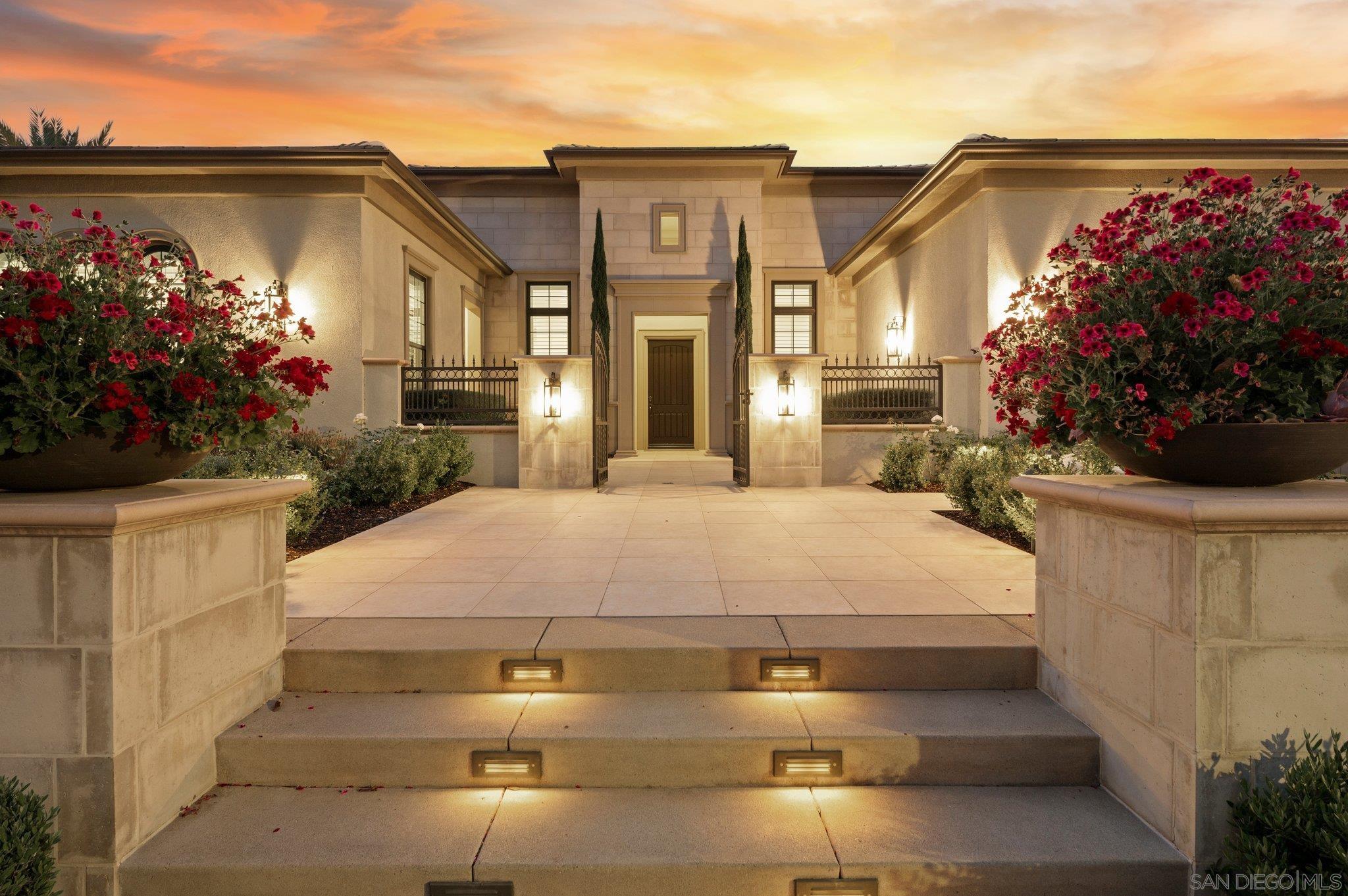 6210 Summit Crest Cir