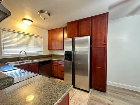 MLS: 250021347