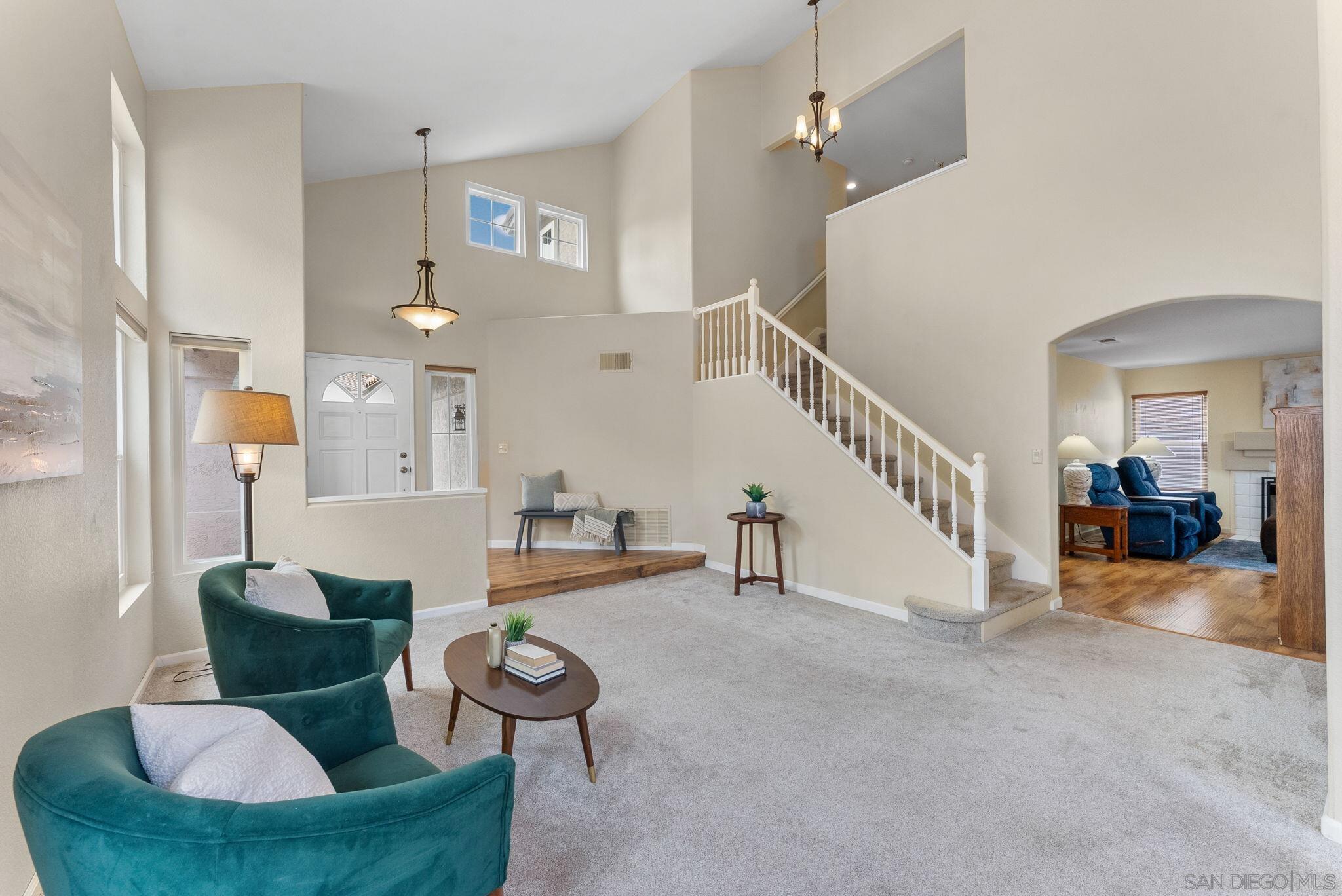 729 Mosaic Cir