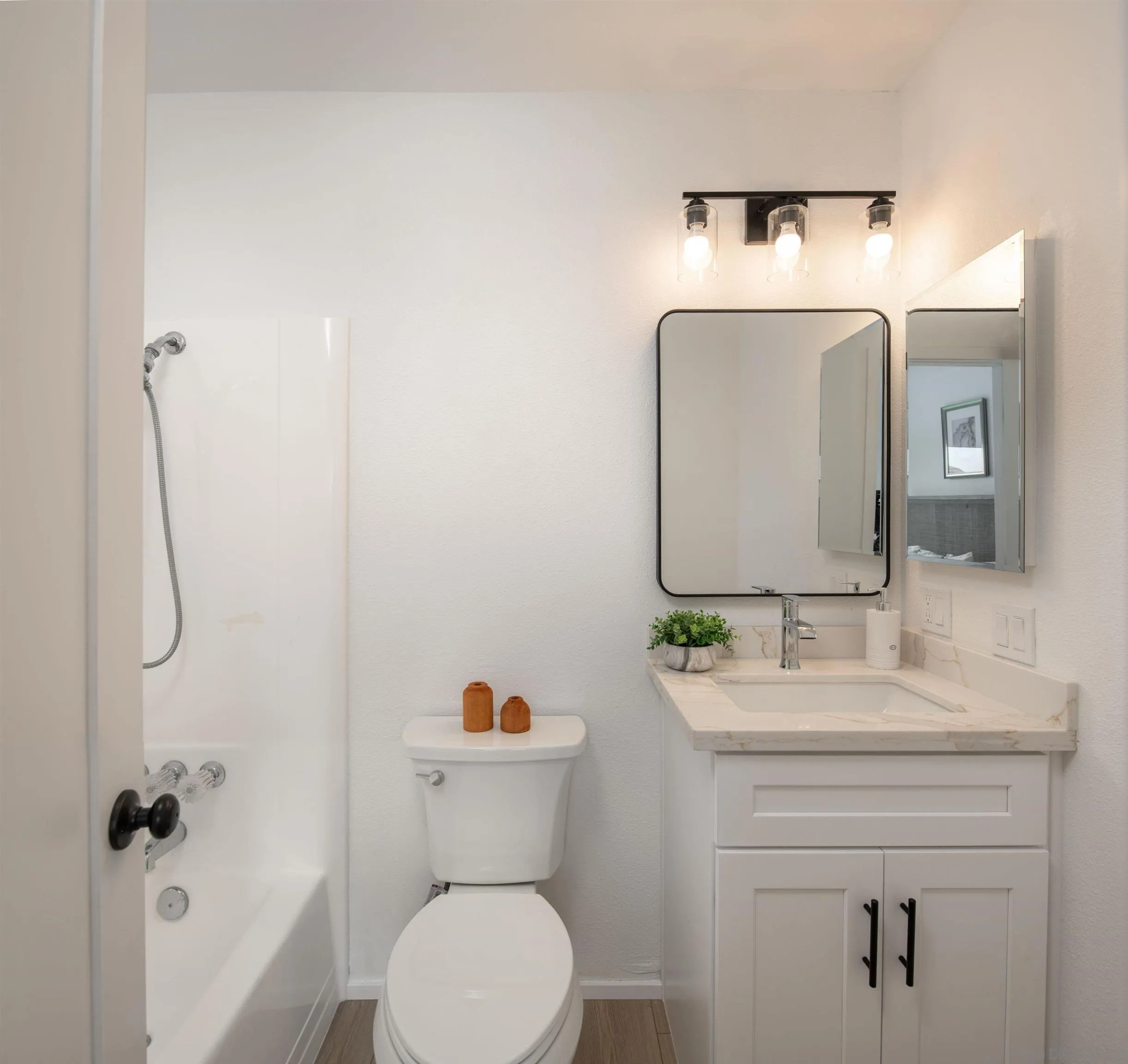 Encinitas, California 92024, United States, 3 Bedrooms Bedrooms, ,2 BathroomsBathrooms,Residential,Pending,128580