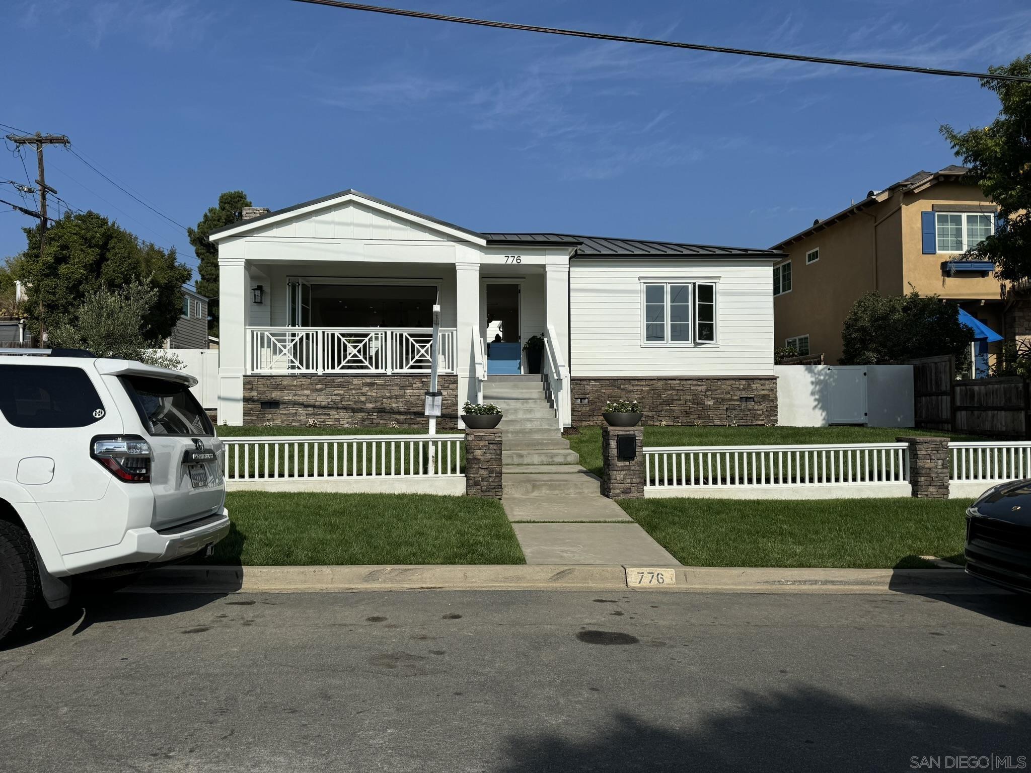 776 Silvergate Ave