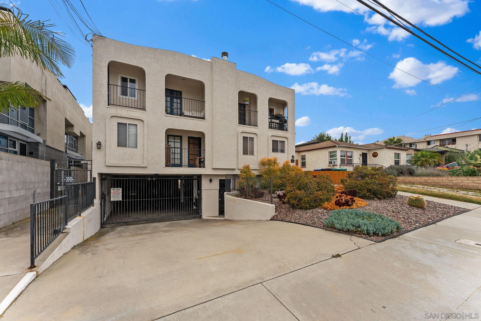 3111  Ingelow St.  C