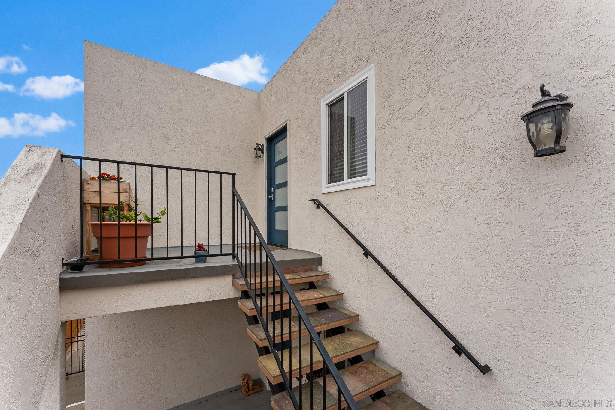 3111  Ingelow St.  C