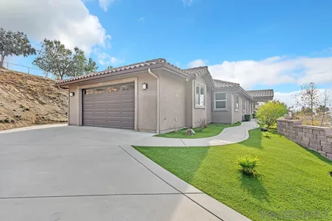 352 Sneath Way, Alpine, CA 91901 - MLS#: 250019265