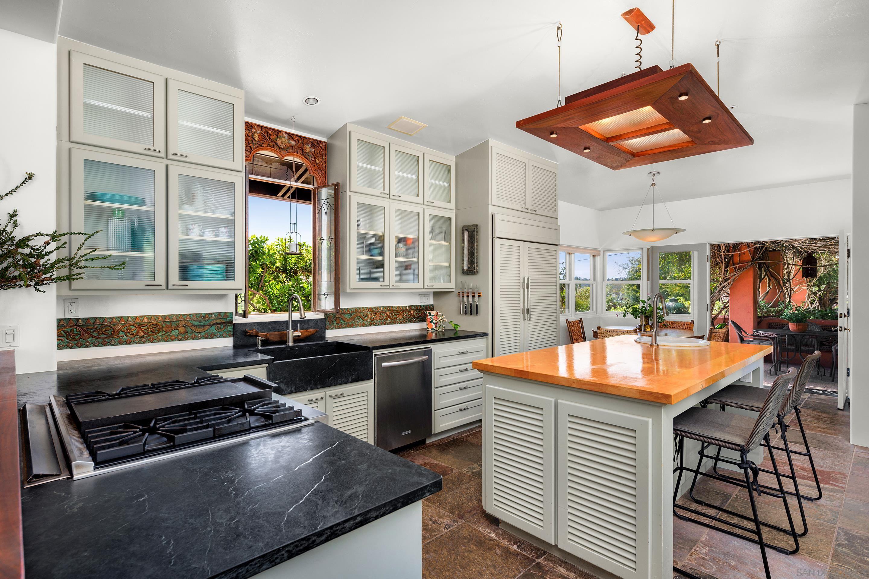 502 Quail Gardens Dr