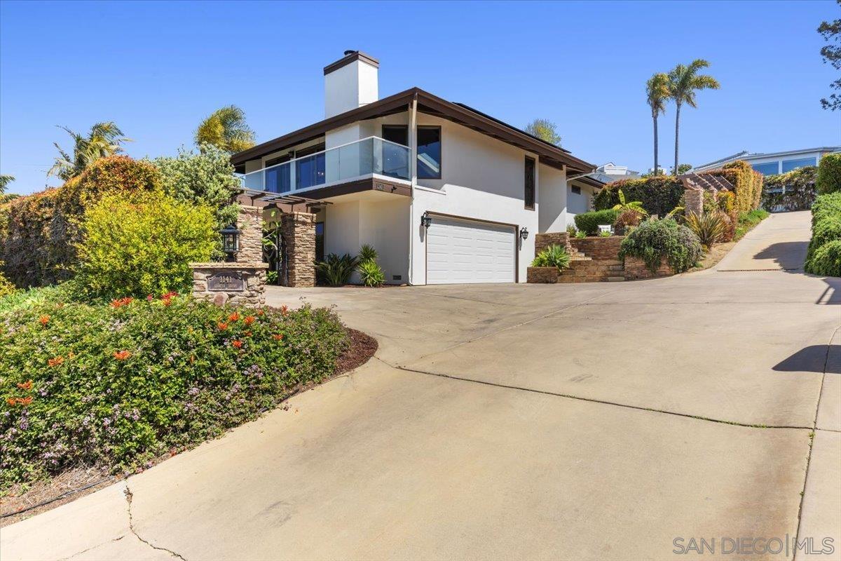 1141 Luneta Drive