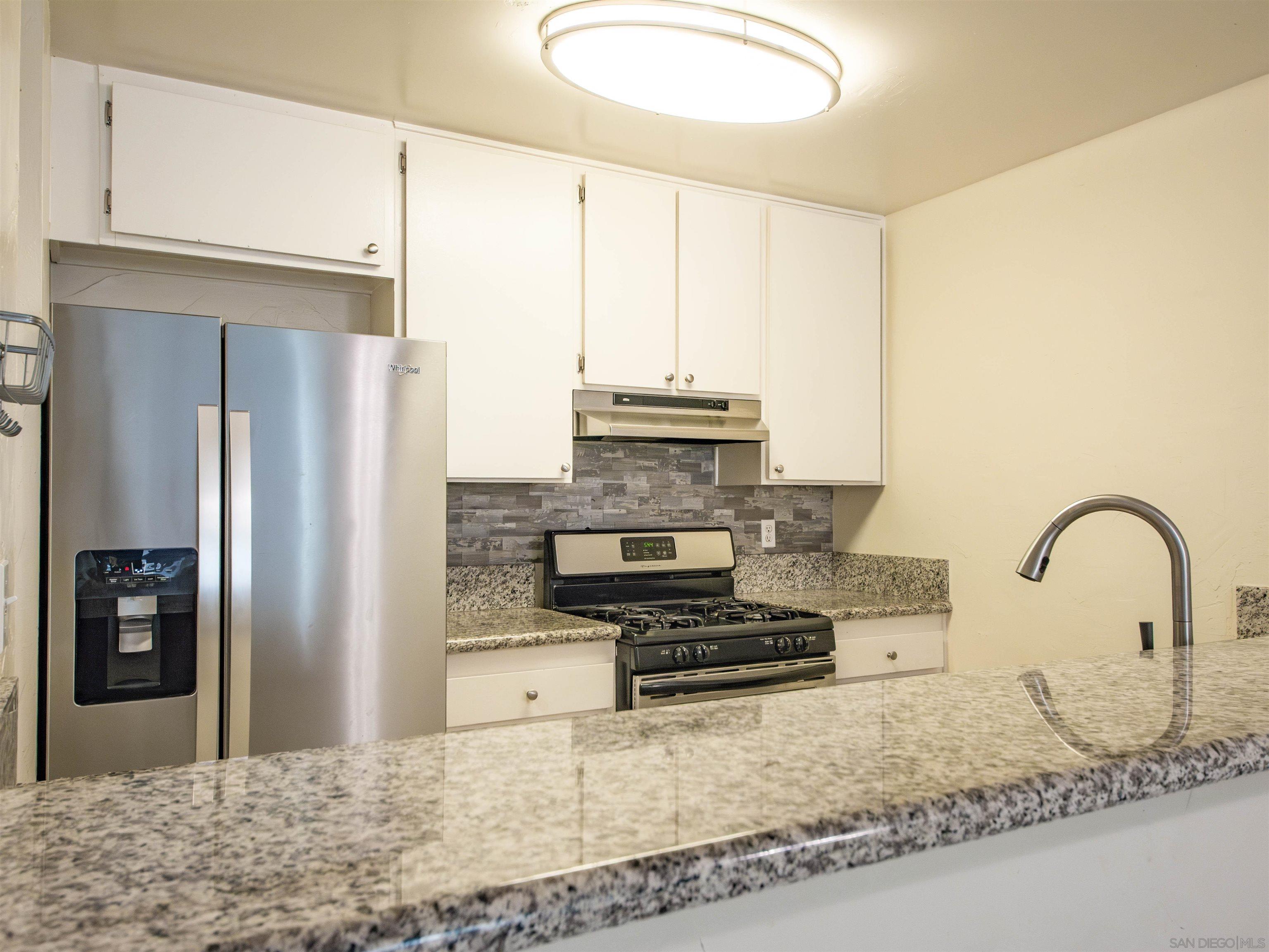 1625 Hotel Cir S C211