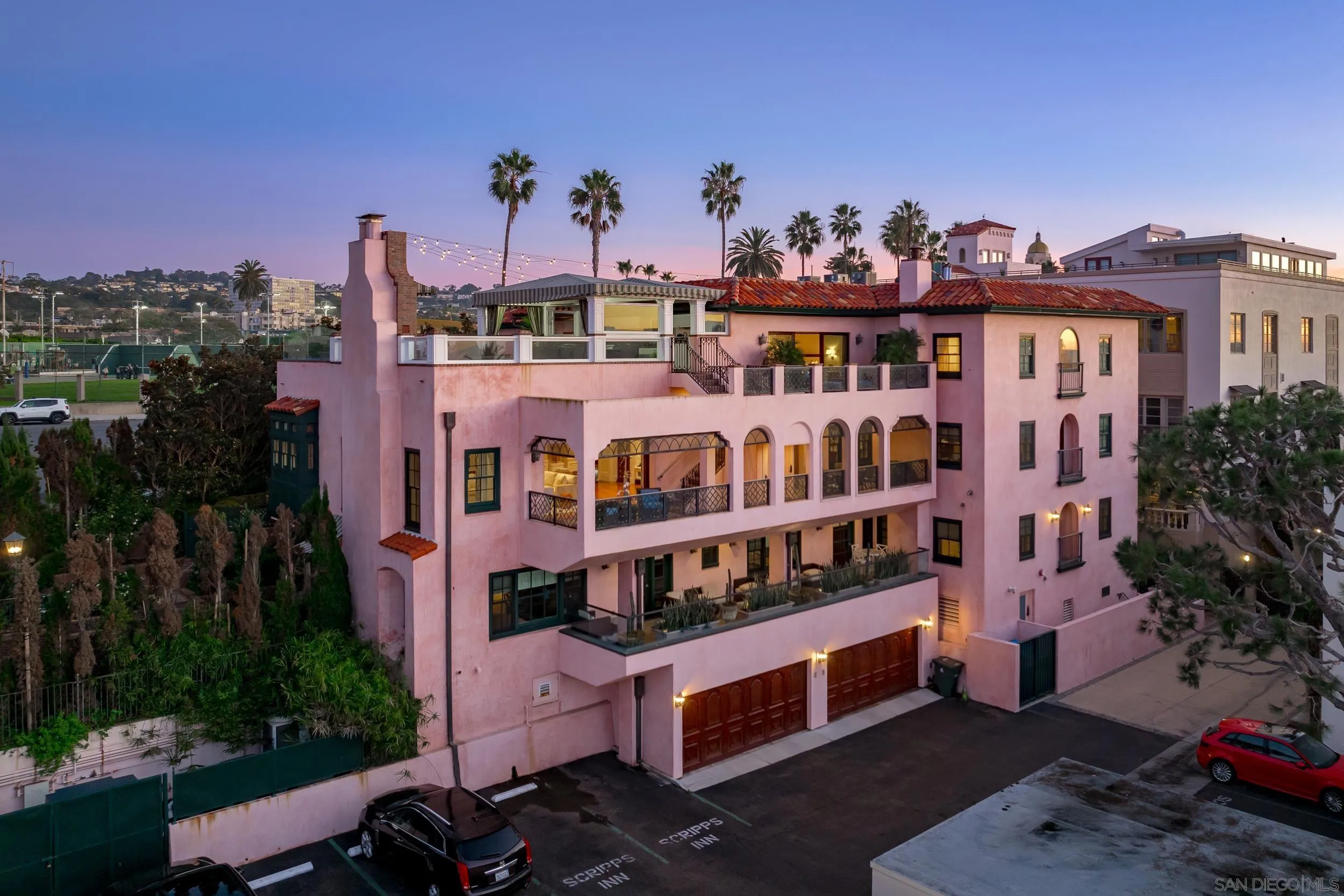 La Jolla, California 92037, United States, 8 Bedrooms Bedrooms, ,11 BathroomsBathrooms,Residential,Active,17909