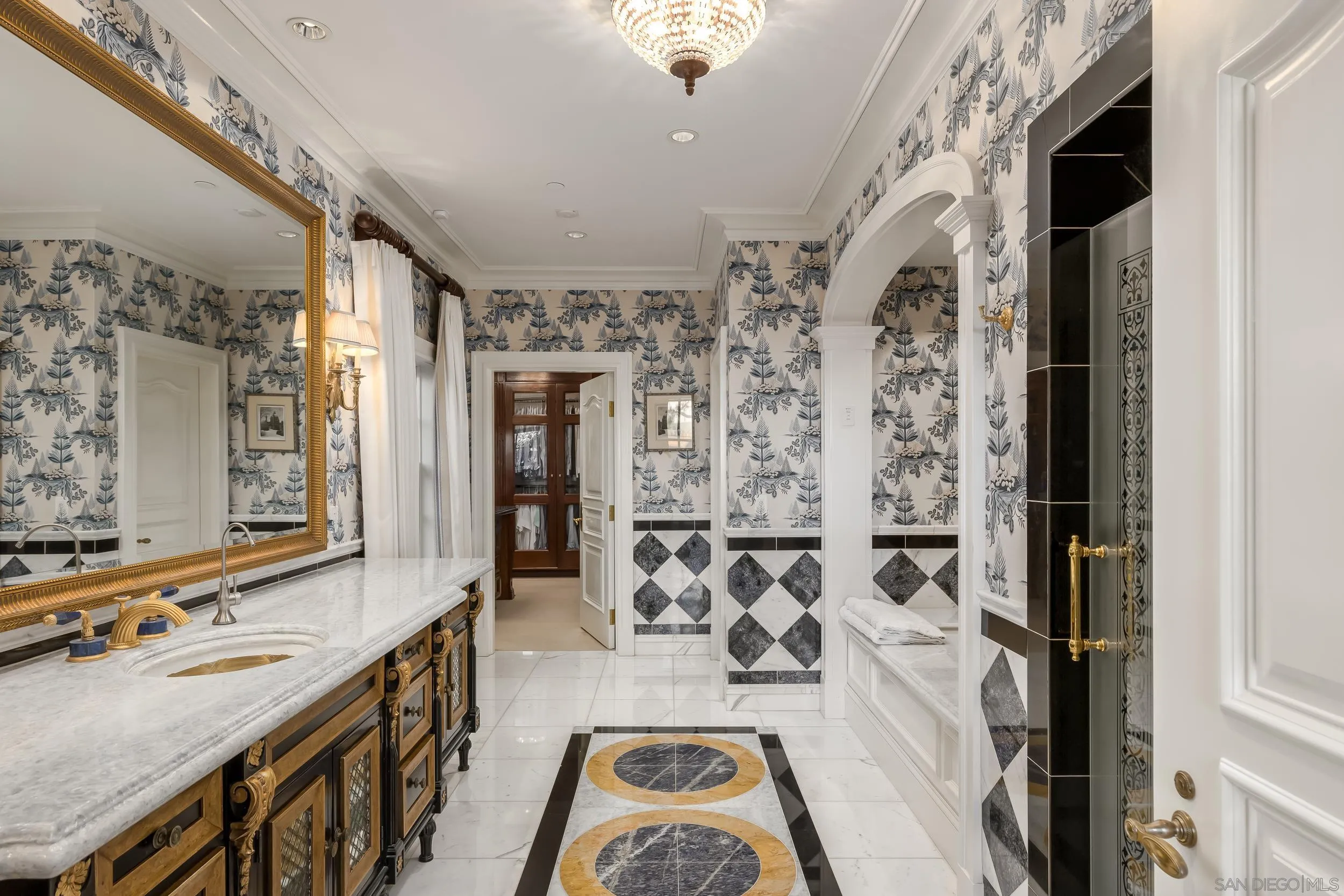 La Jolla, California 92037, United States, 8 Bedrooms Bedrooms, ,11 BathroomsBathrooms,Residential,Active,17909