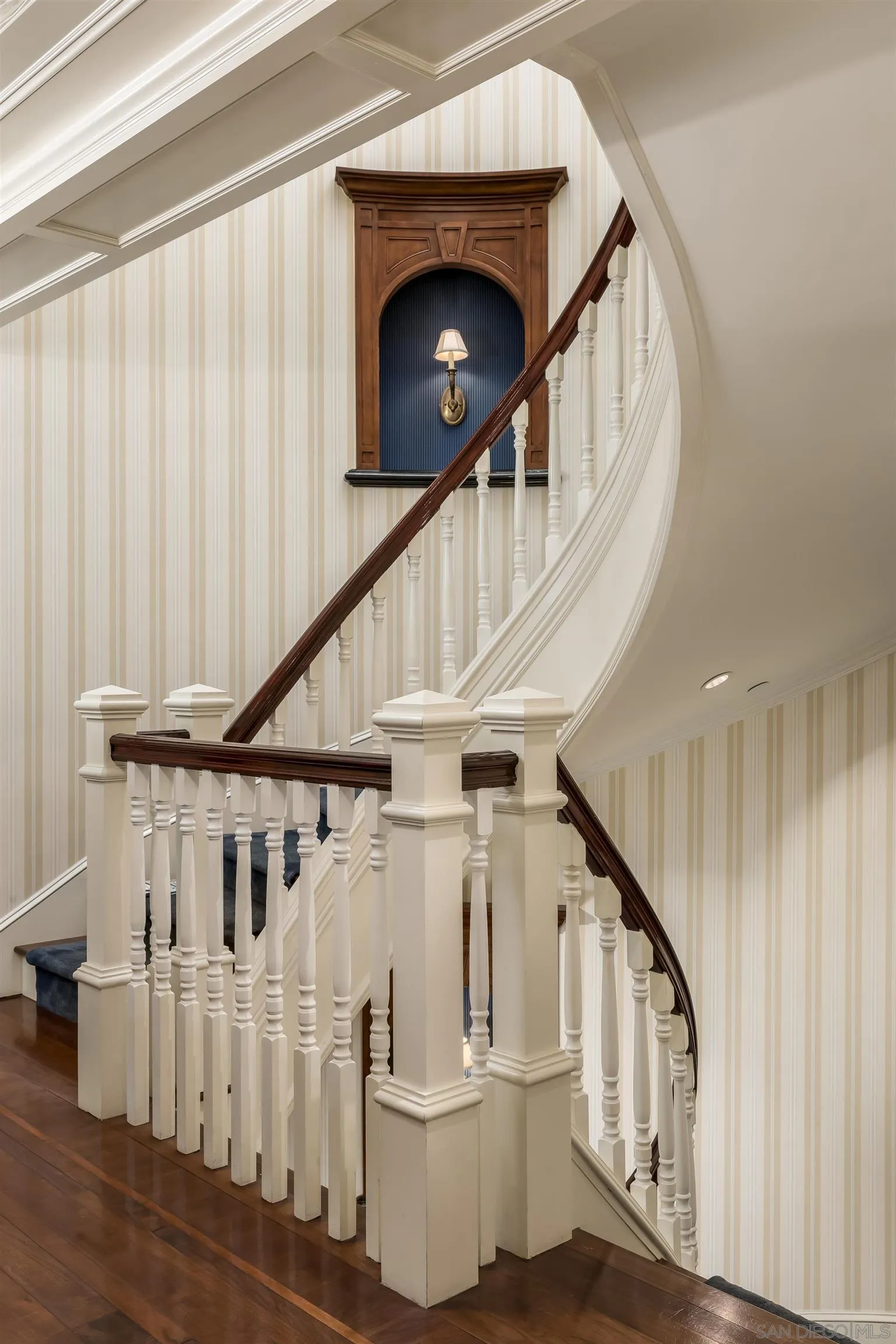 La Jolla, California 92037, United States, 8 Bedrooms Bedrooms, ,11 BathroomsBathrooms,Residential,Active,17909