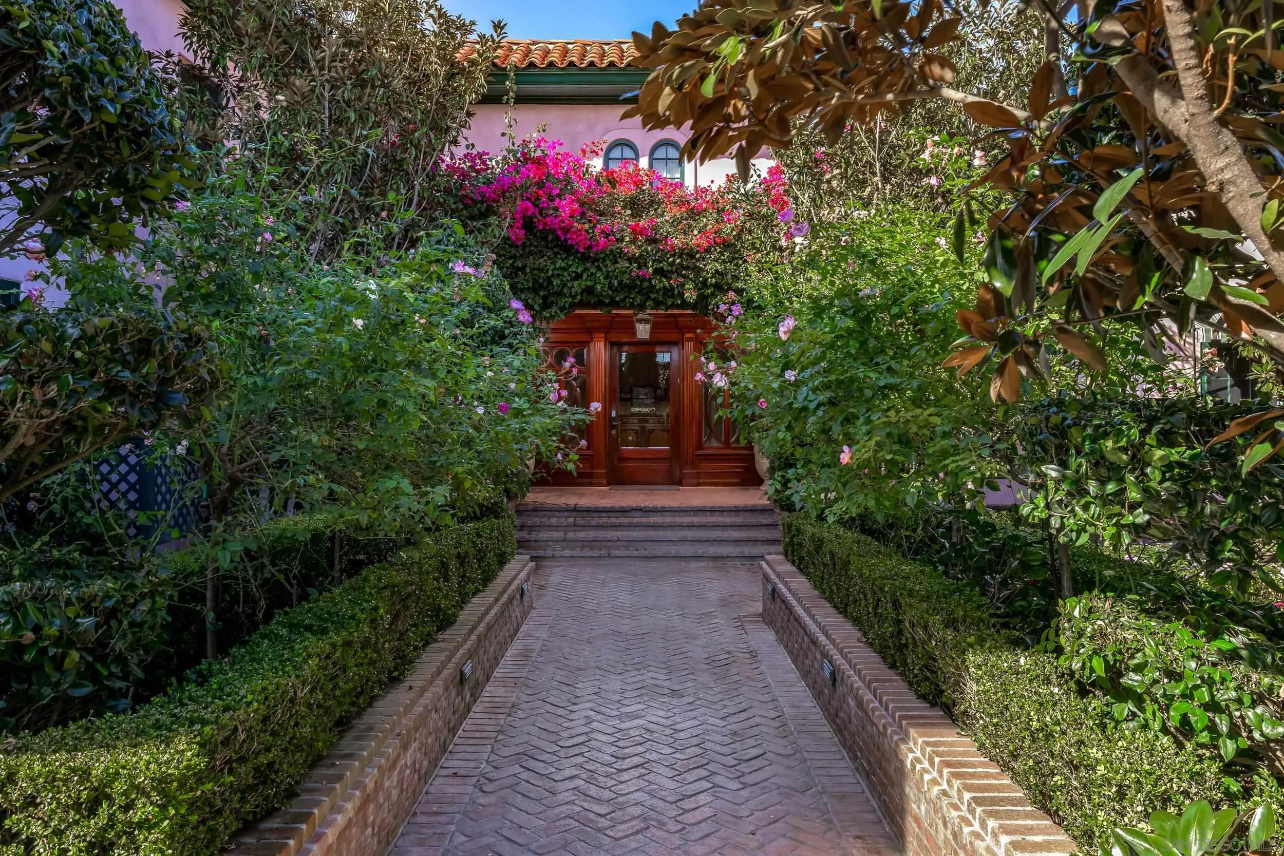 La Jolla, California 92037, United States, 8 Bedrooms Bedrooms, ,11 BathroomsBathrooms,Residential,Active,17909