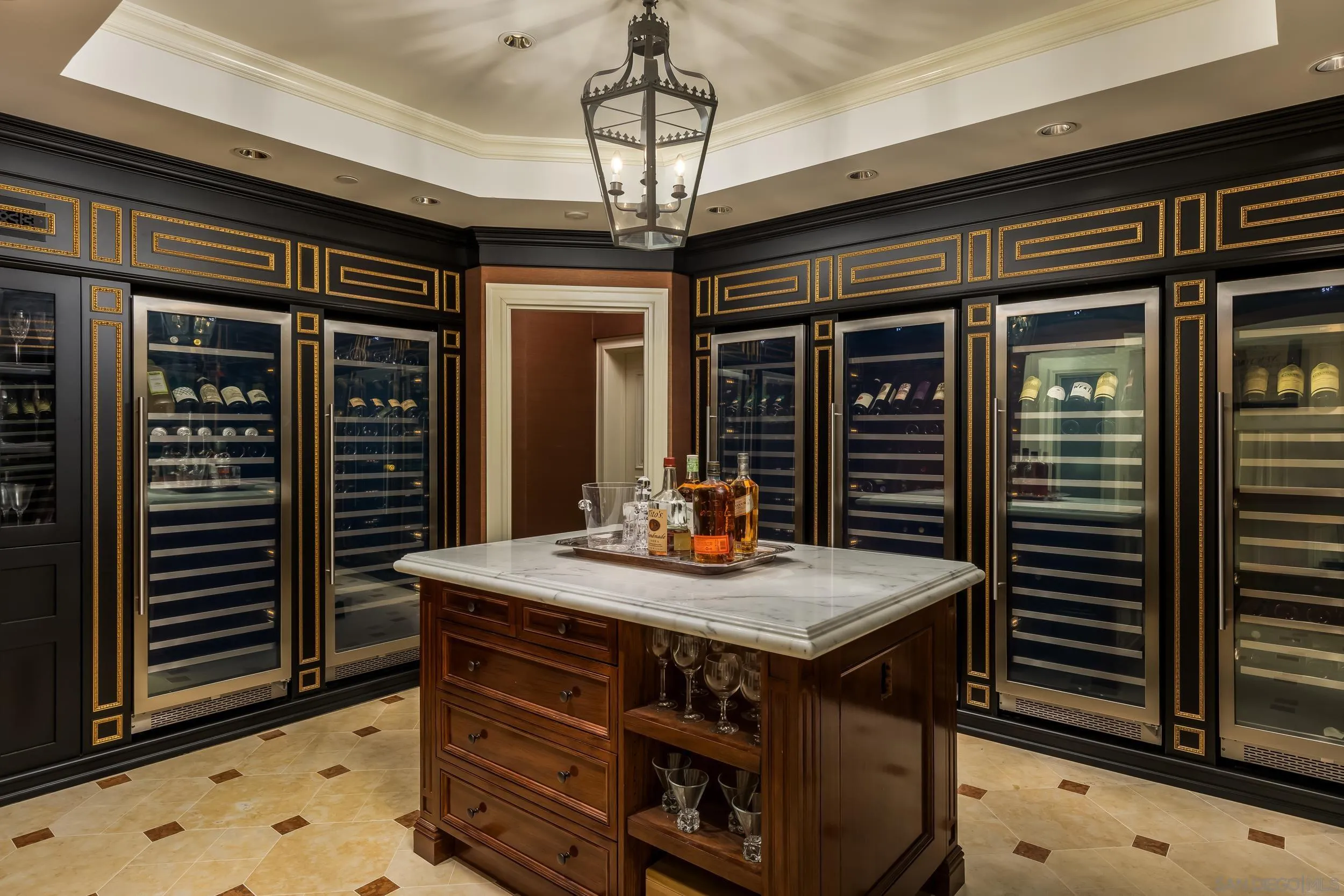 La Jolla, California 92037, United States, 8 Bedrooms Bedrooms, ,11 BathroomsBathrooms,Residential,Active,17909