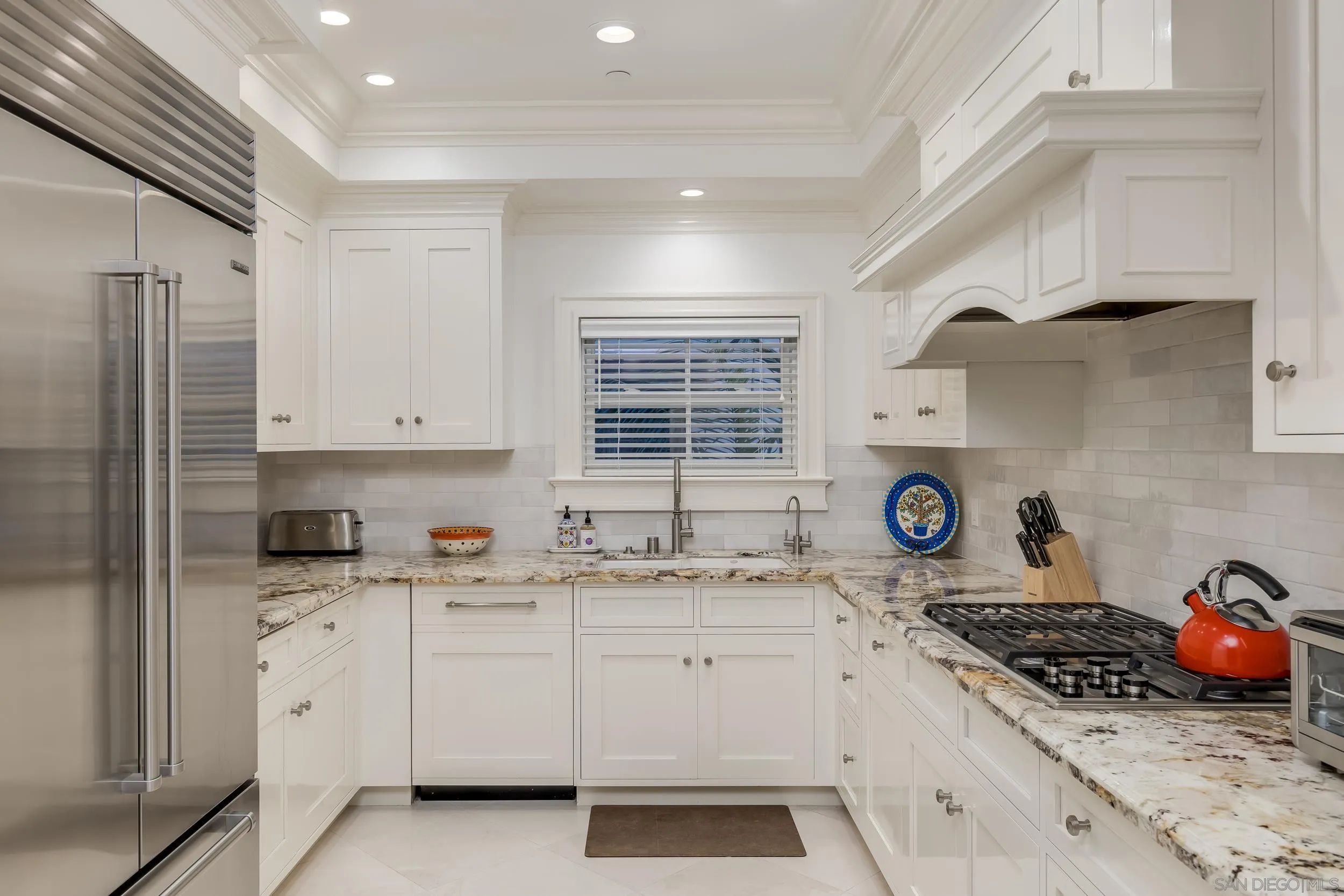 La Jolla, California 92037, United States, 8 Bedrooms Bedrooms, ,11 BathroomsBathrooms,Residential,Active,17909