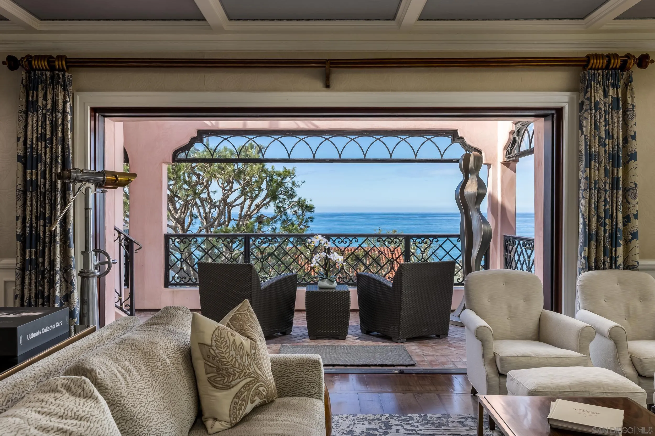 La Jolla, California 92037, United States, 8 Bedrooms Bedrooms, ,11 BathroomsBathrooms,Residential,Active,17909