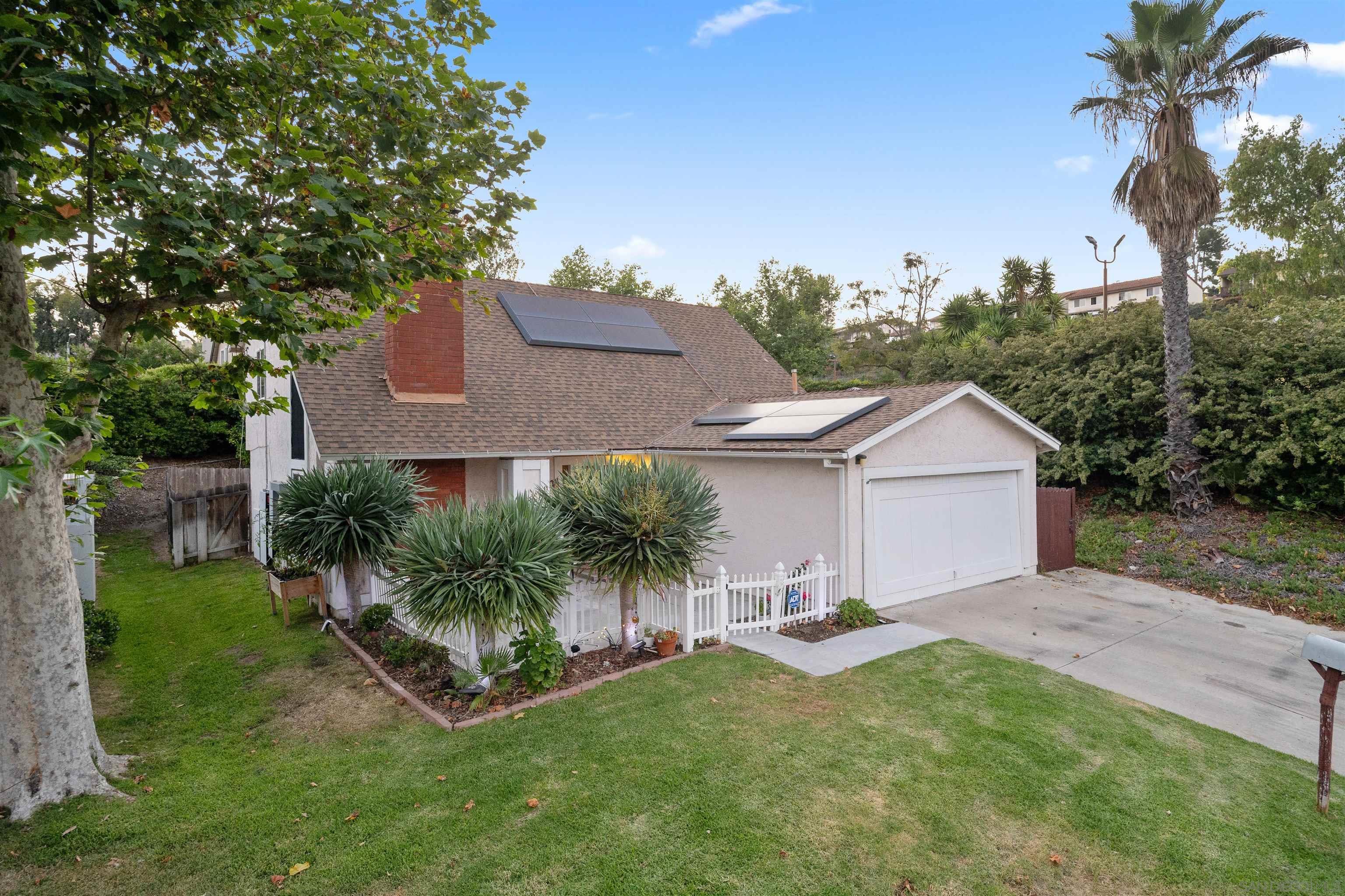 2714 Crownridge Ln