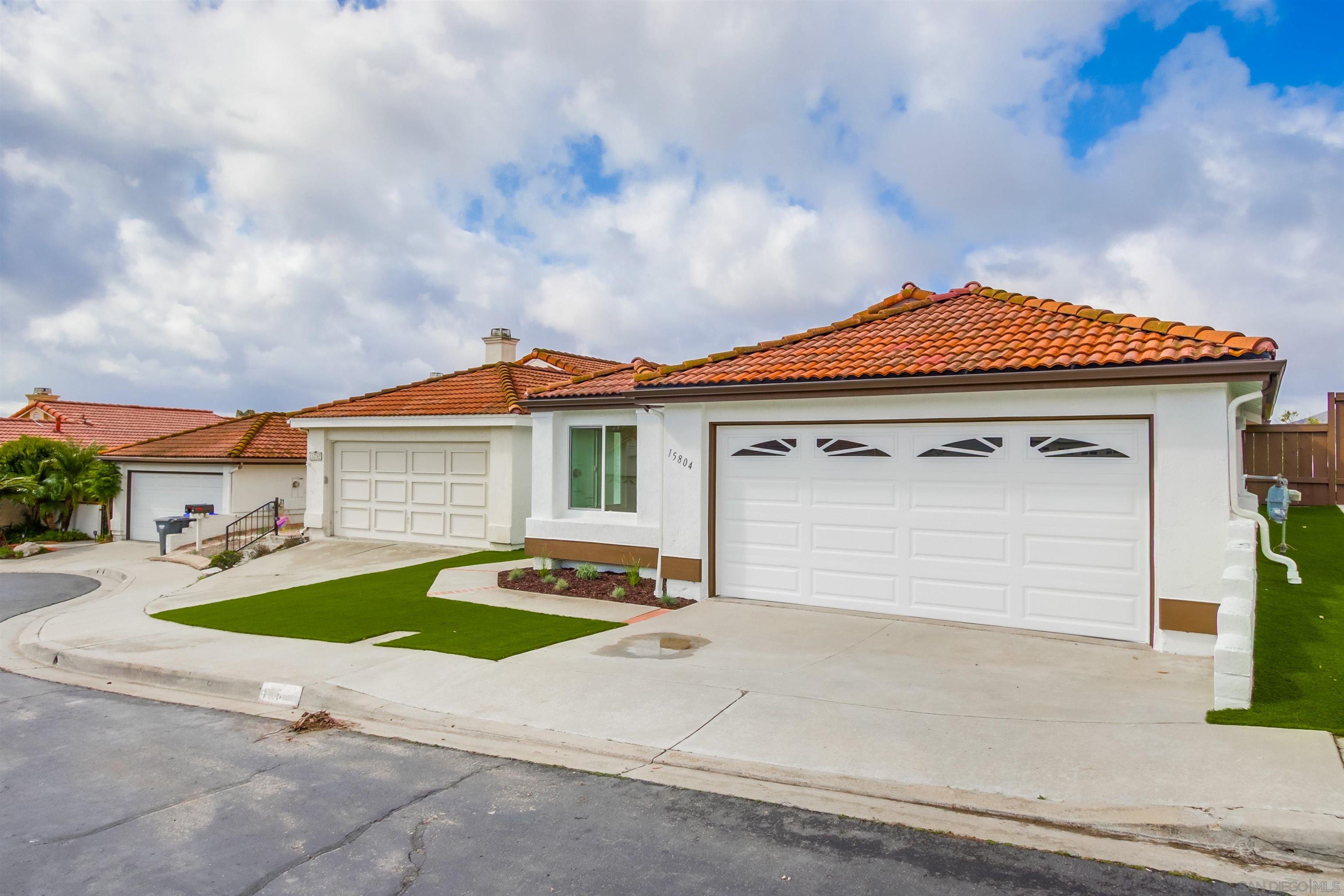 15804 Caminito Cercado