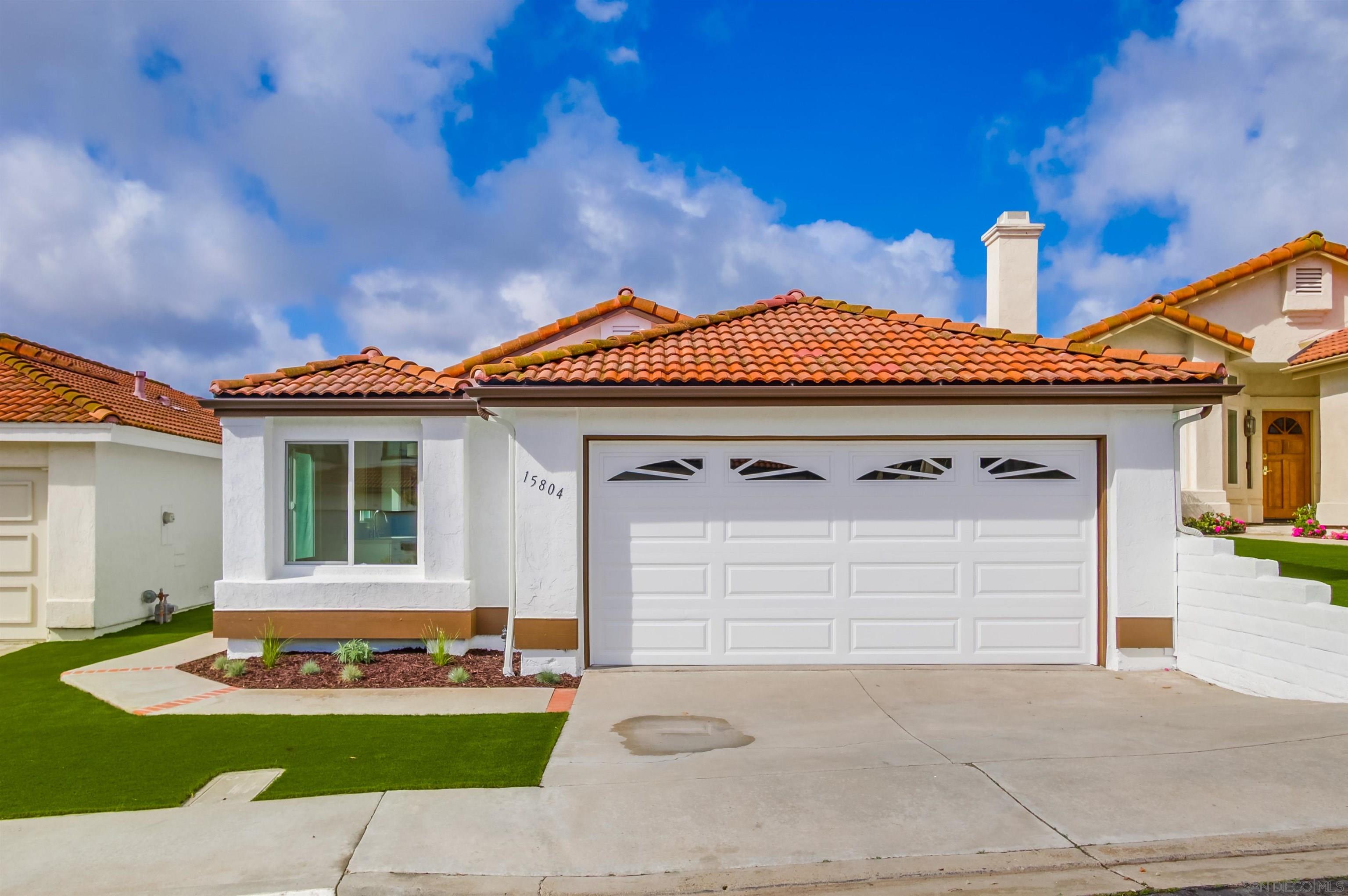 15804 Caminito Cercado
