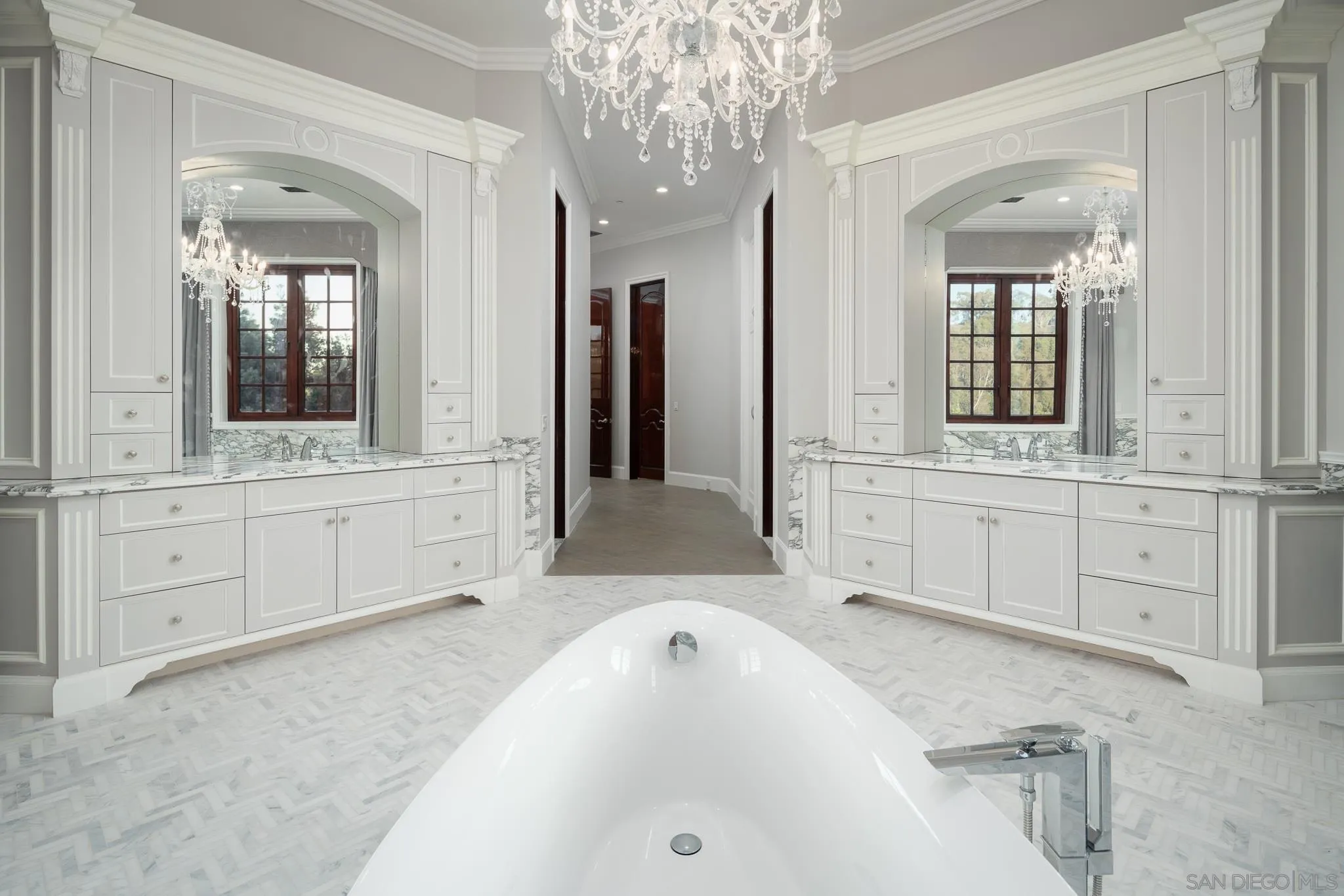 Rancho Santa Fe, California 92067, United States, 5 Bedrooms Bedrooms, ,6 BathroomsBathrooms,Residential,Active,59651