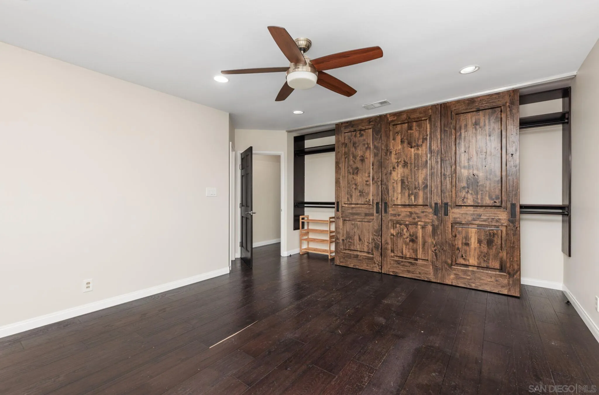 La Jolla, California 92037, United States, 3 Bedrooms Bedrooms, ,2 BathroomsBathrooms,Residential,Active,106066