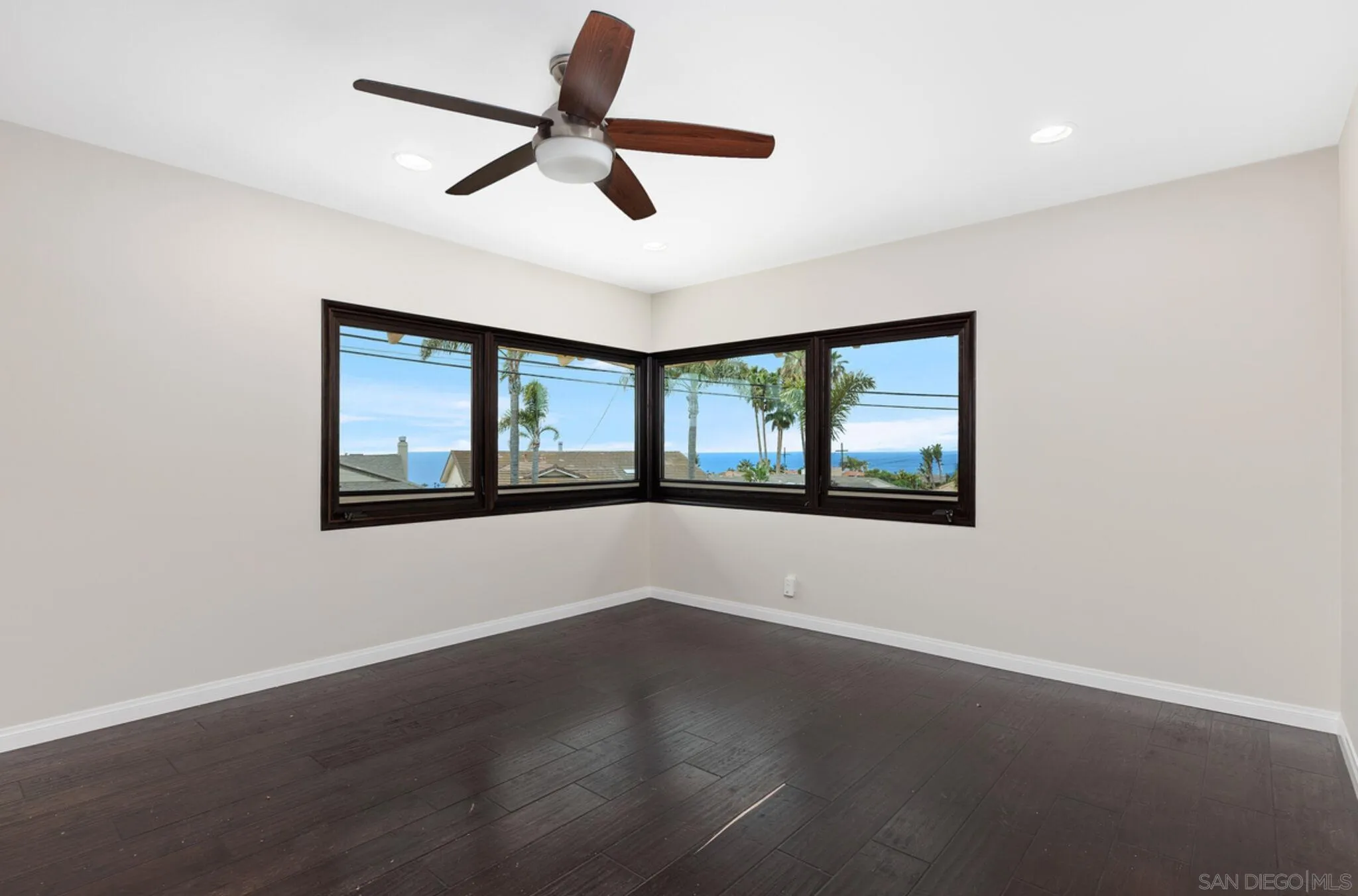 La Jolla, California 92037, United States, 3 Bedrooms Bedrooms, ,2 BathroomsBathrooms,Residential,Active,106066