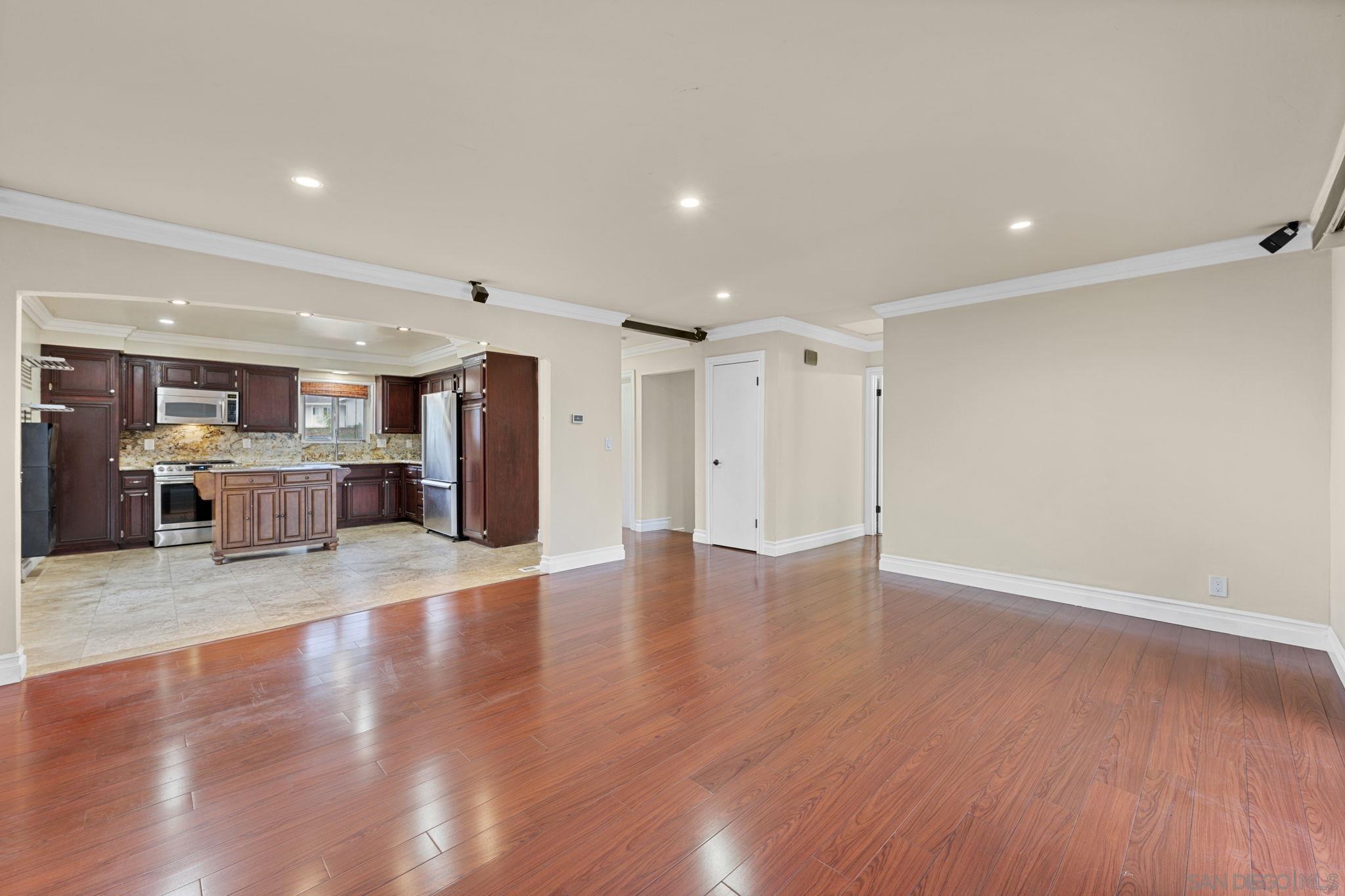 1973 Kinross Ct