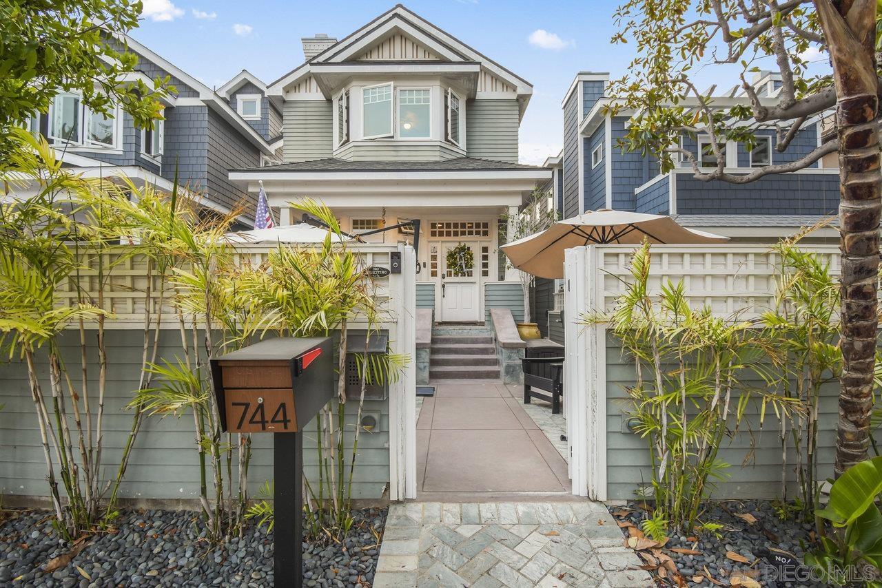 744 G Ave
