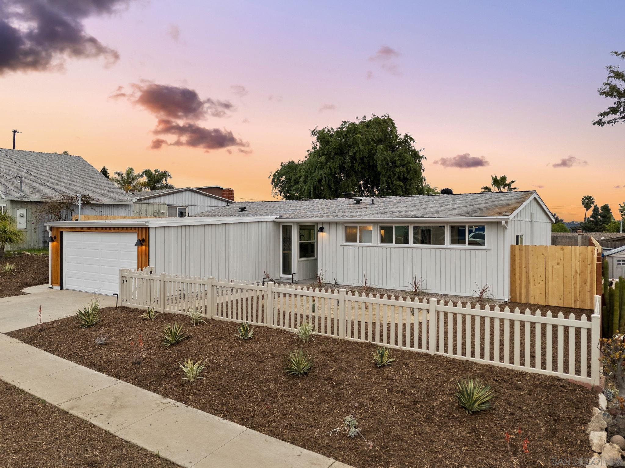 2121 Cardinal Dr