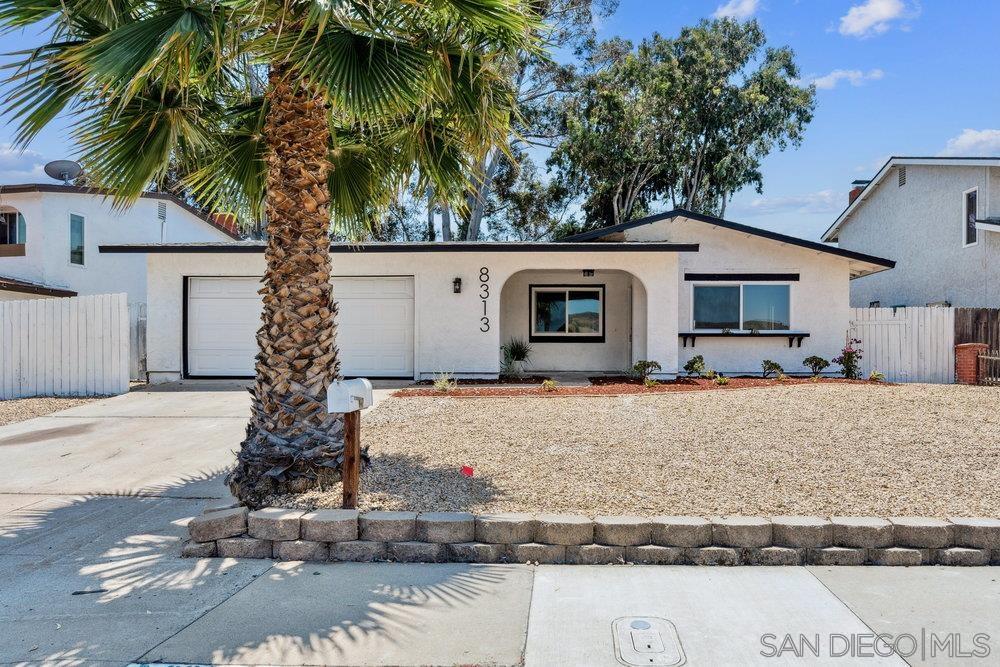 8313 Carlton Oaks Dr