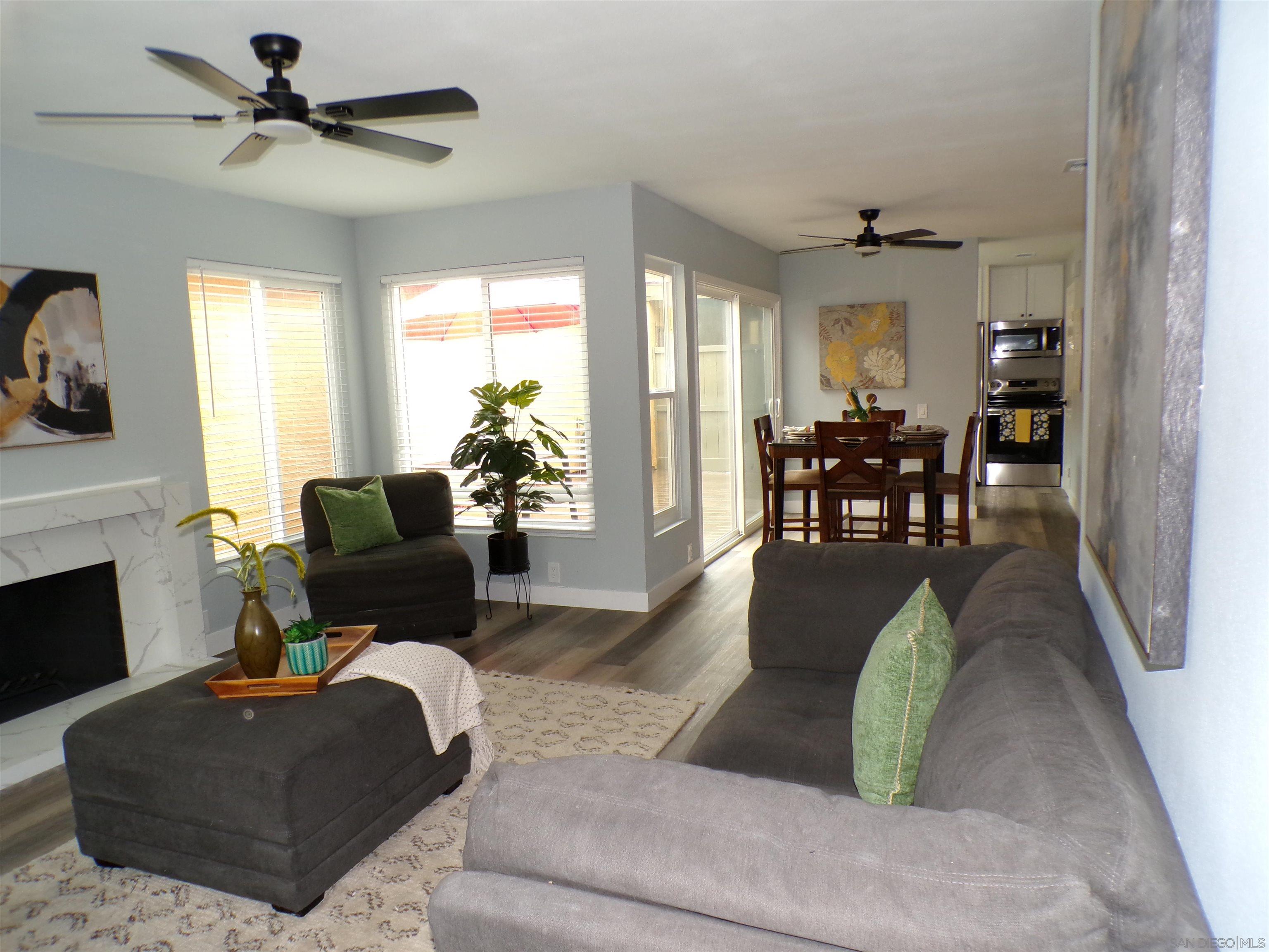 10563 Caminito Glenellen