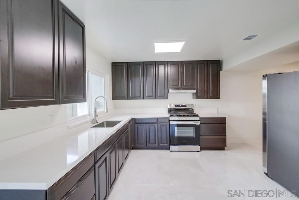 Photo of 1510 Granite Hills Dr #Unit E, El Cajon, CA 92019 (MLS # 250029668)