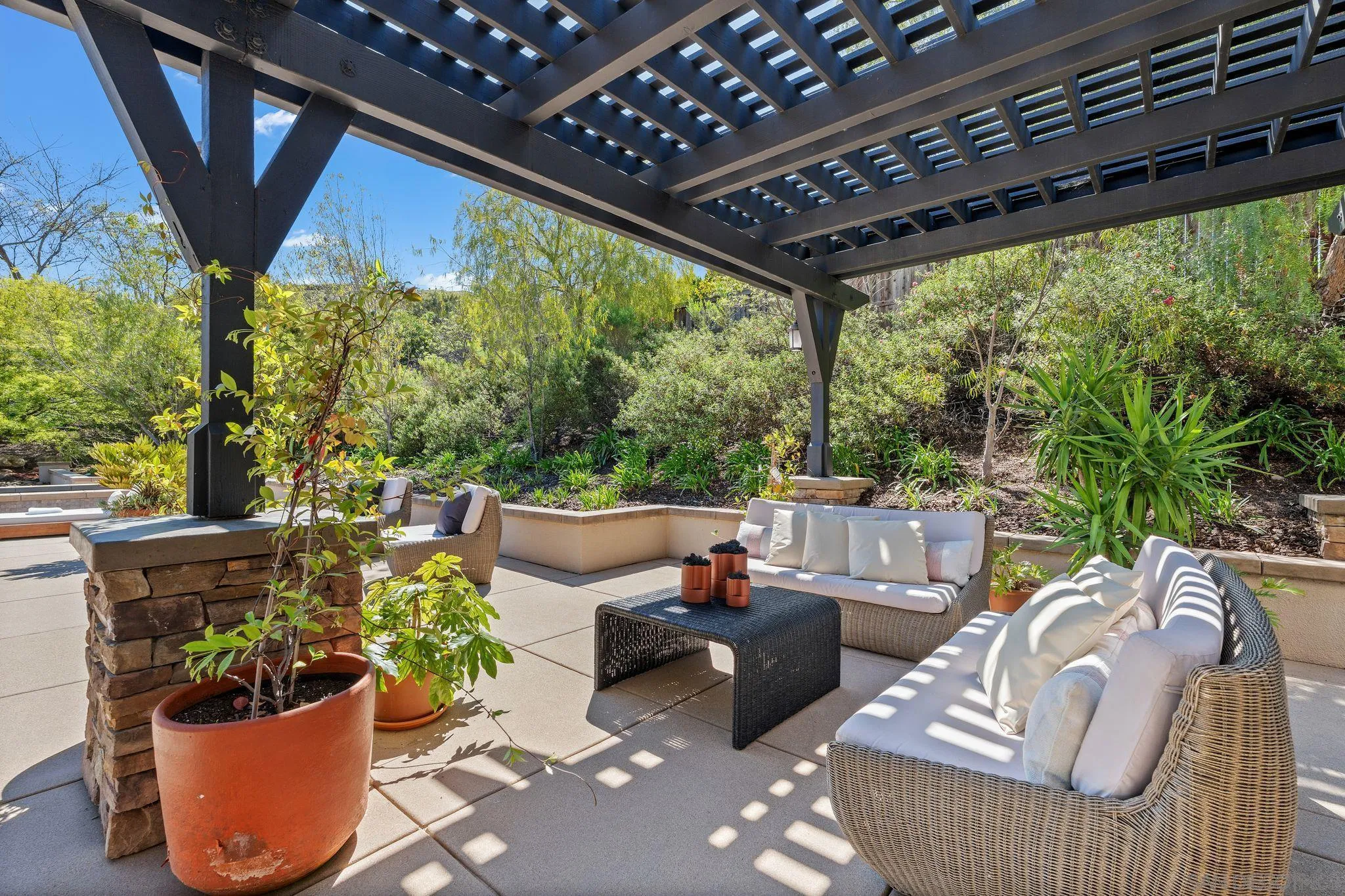 San Diego, California 92131, United States, 7 Bedrooms Bedrooms, ,5 BathroomsBathrooms,Residential,Active,128103