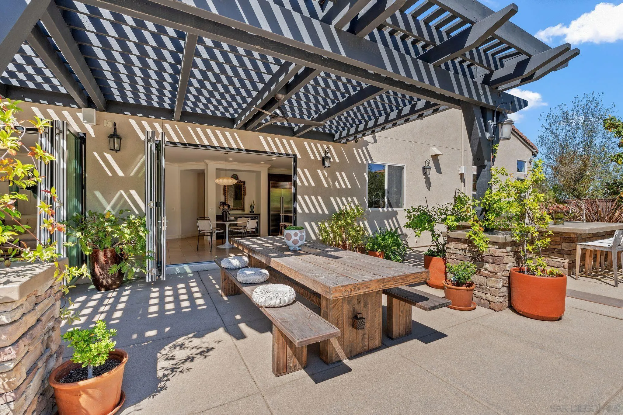 San Diego, California 92131, United States, 7 Bedrooms Bedrooms, ,5 BathroomsBathrooms,Residential,Active,128103