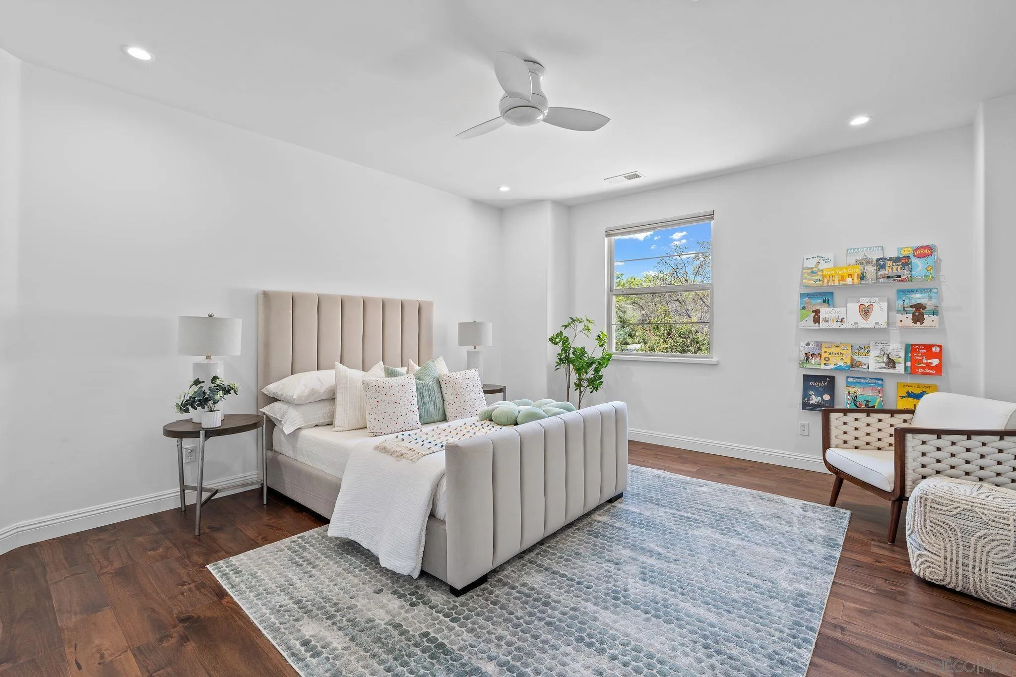 San Diego, California 92131, United States, 7 Bedrooms Bedrooms, ,5 BathroomsBathrooms,Residential,Active,128103