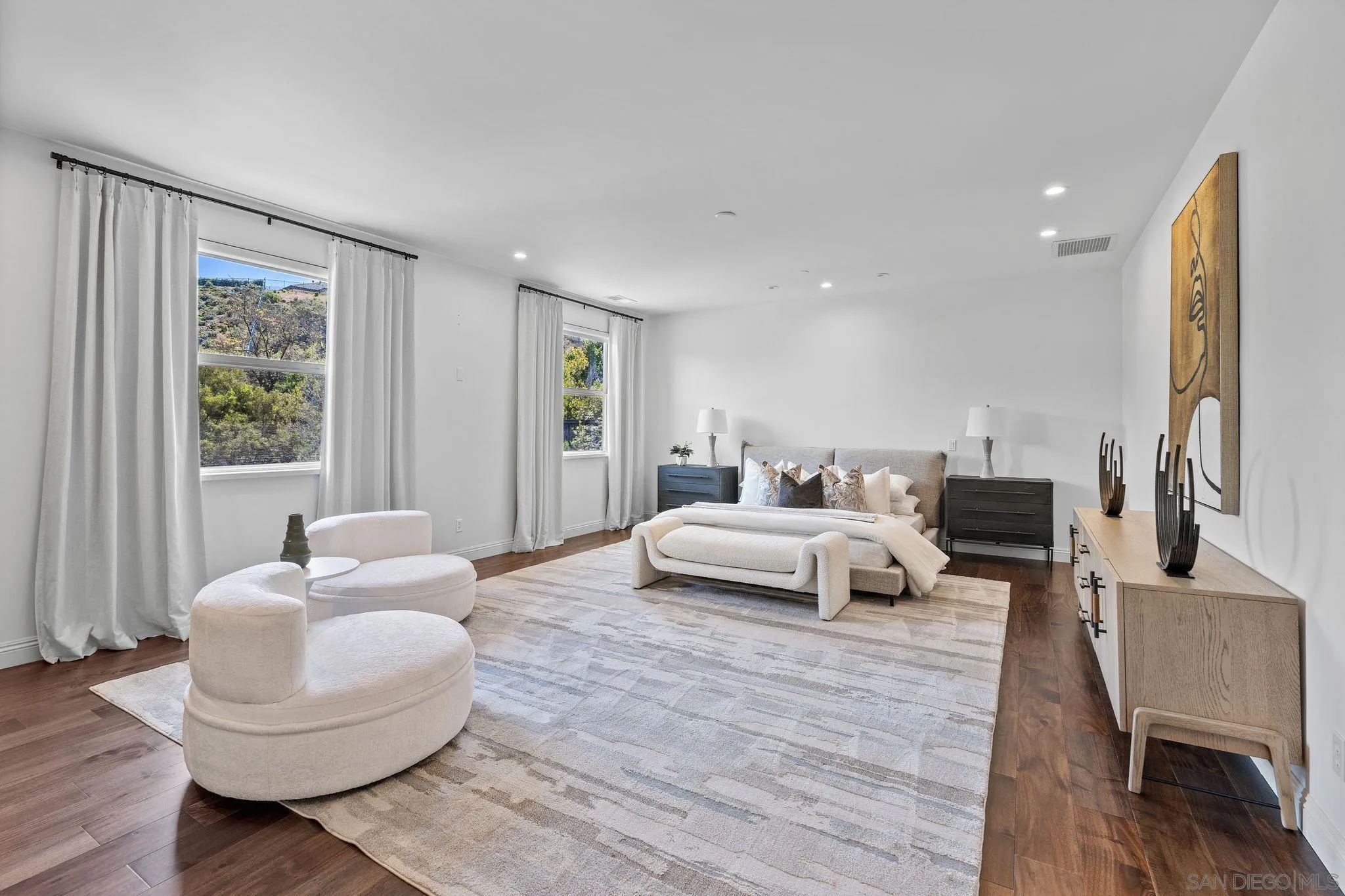 San Diego, California 92131, United States, 7 Bedrooms Bedrooms, ,5 BathroomsBathrooms,Residential,Active,128103