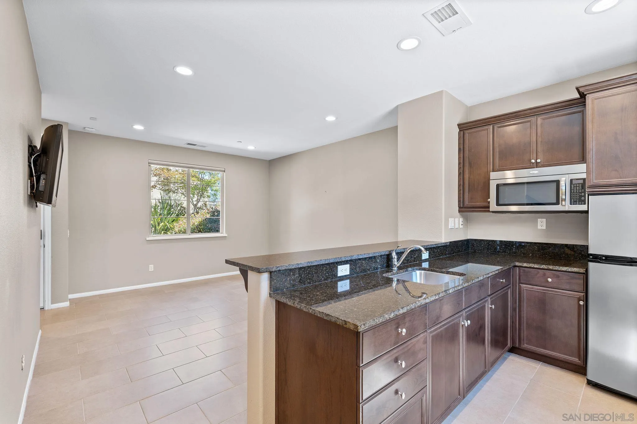 San Diego, California 92131, United States, 7 Bedrooms Bedrooms, ,5 BathroomsBathrooms,Residential,Active,128103