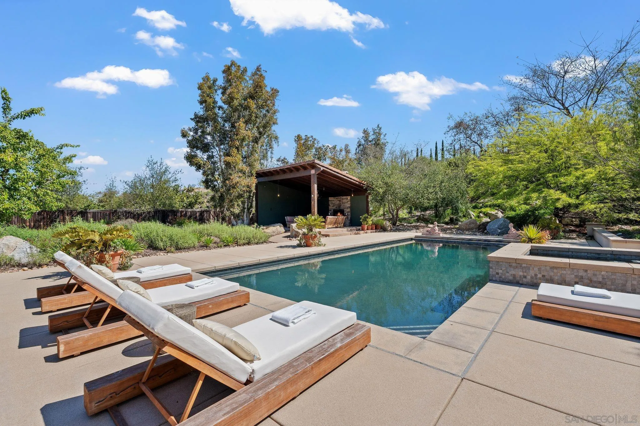 San Diego, California 92131, United States, 7 Bedrooms Bedrooms, ,5 BathroomsBathrooms,Residential,Active,128103