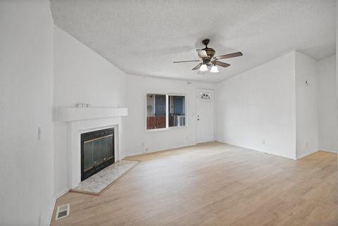80 E Dawes St  127 Perris CA 92571