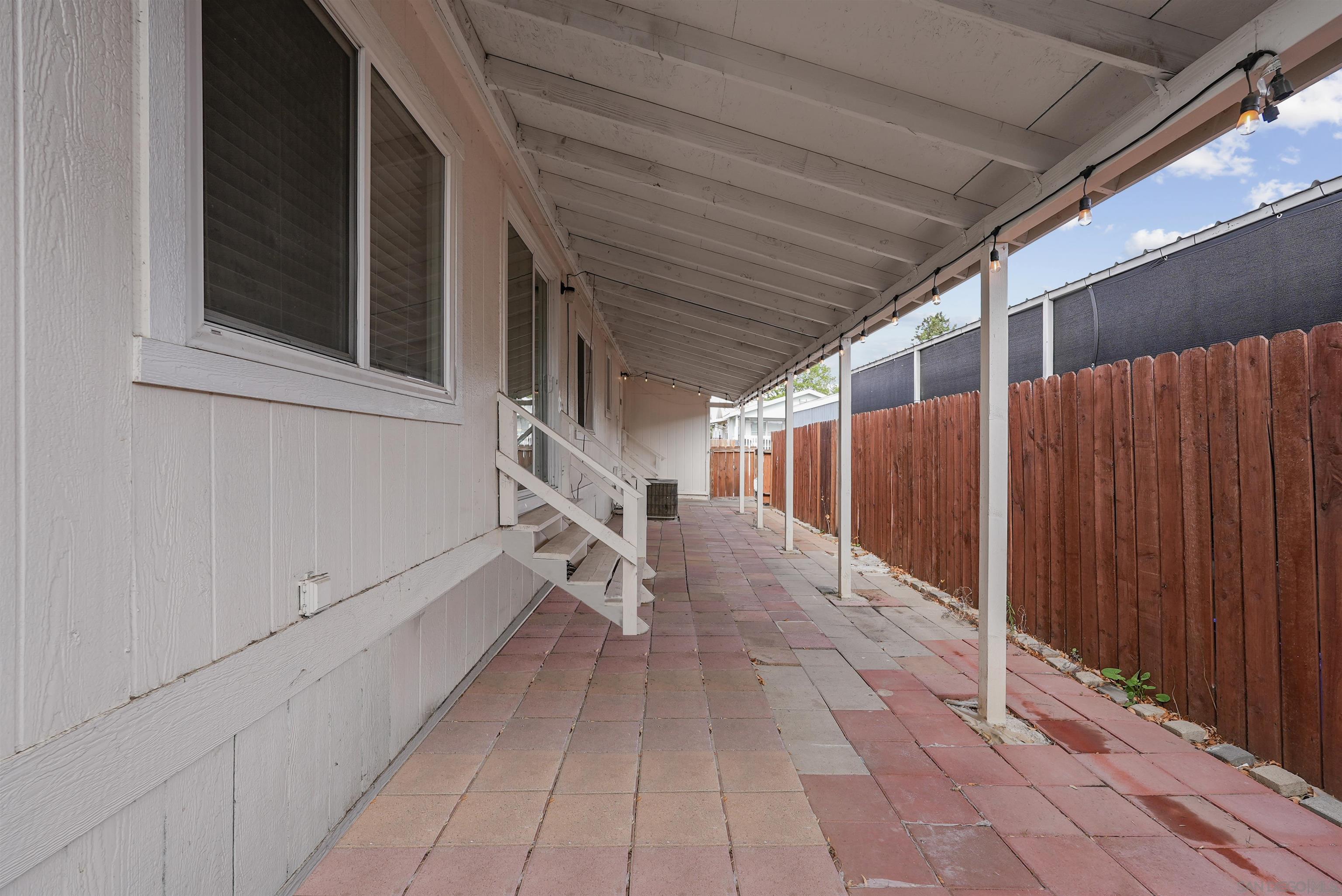 80 E Dawes St 127