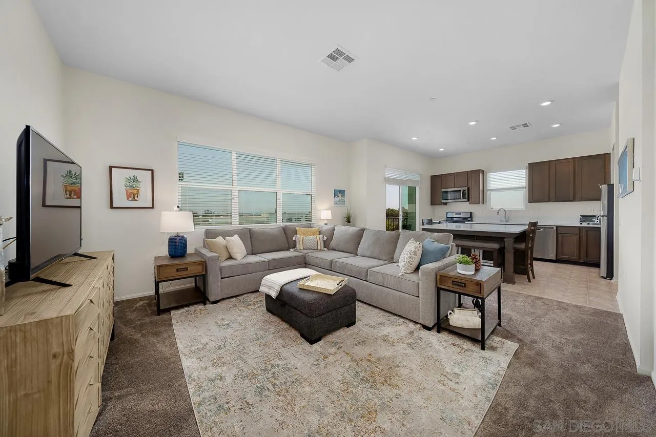 Chula Vista, California 91915, United States, 2 Bedrooms Bedrooms, ,3 BathroomsBathrooms,Residential,Active,15616